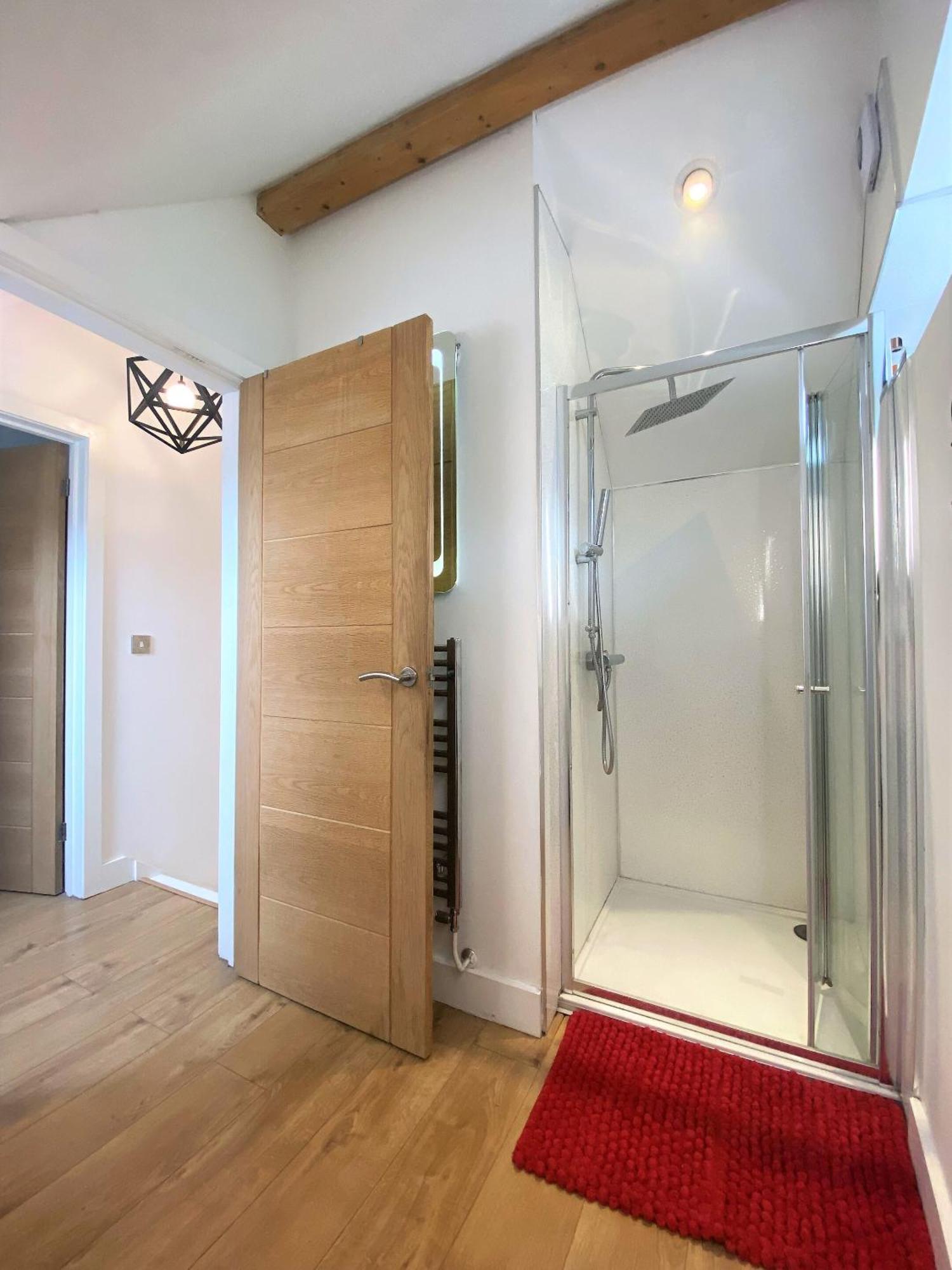 Contemporary Eco-home Near Harbourside Bristol