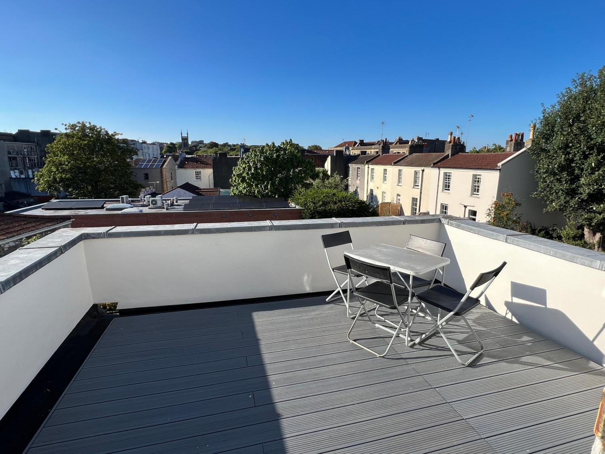 3 Bed Penthouse Flat With Conservatory & Roof Terrace - Views Bristol