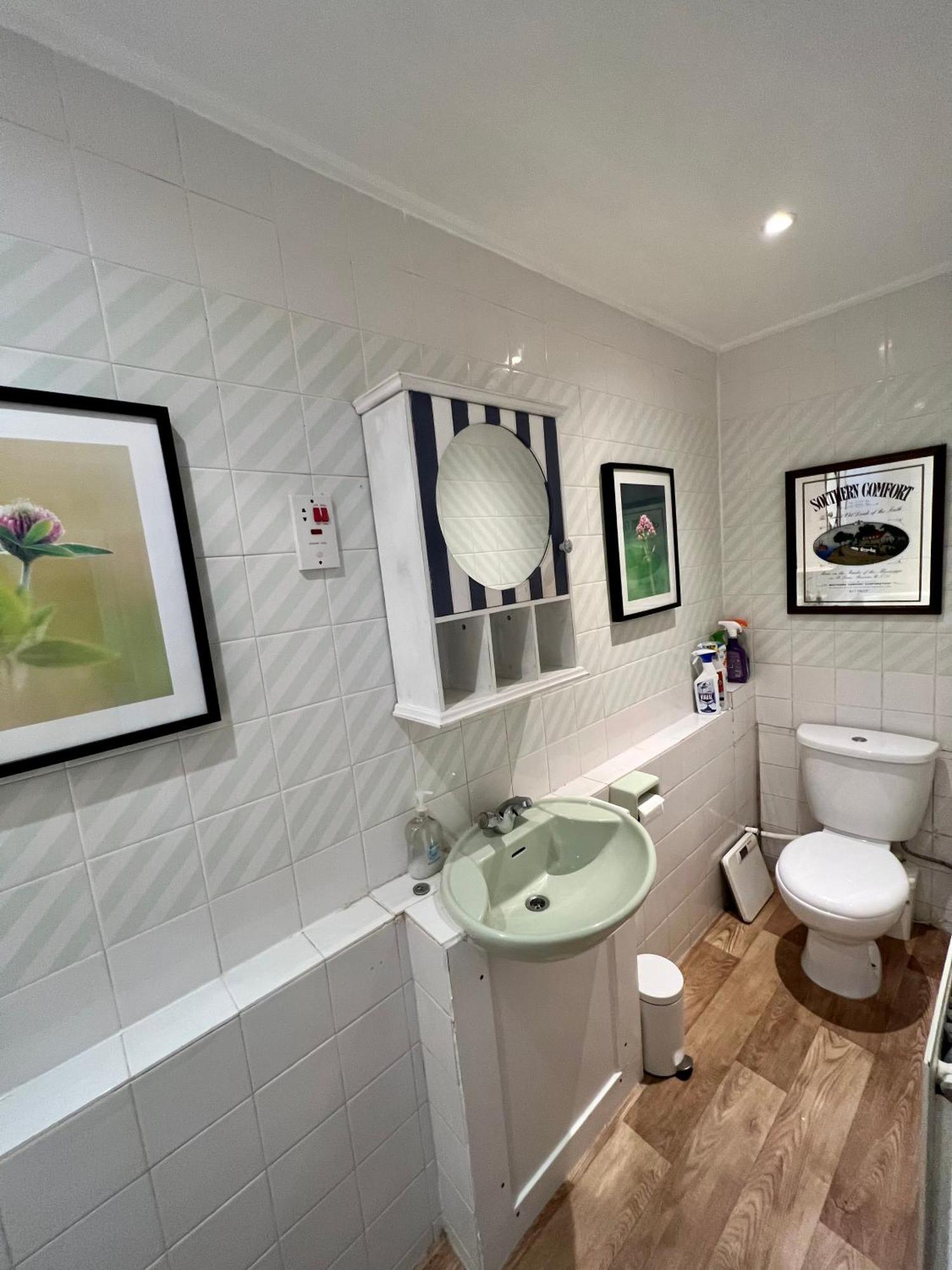 3 Bed Penthouse Flat With Conservatory & Roof Terrace - Views * Bristol