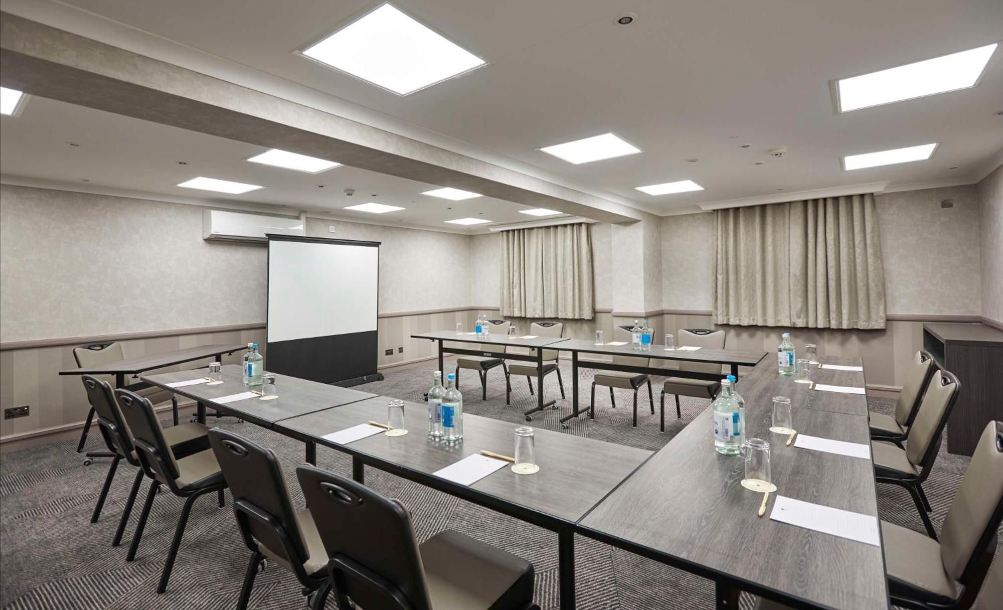 Hotel Doubletree By Hilton North