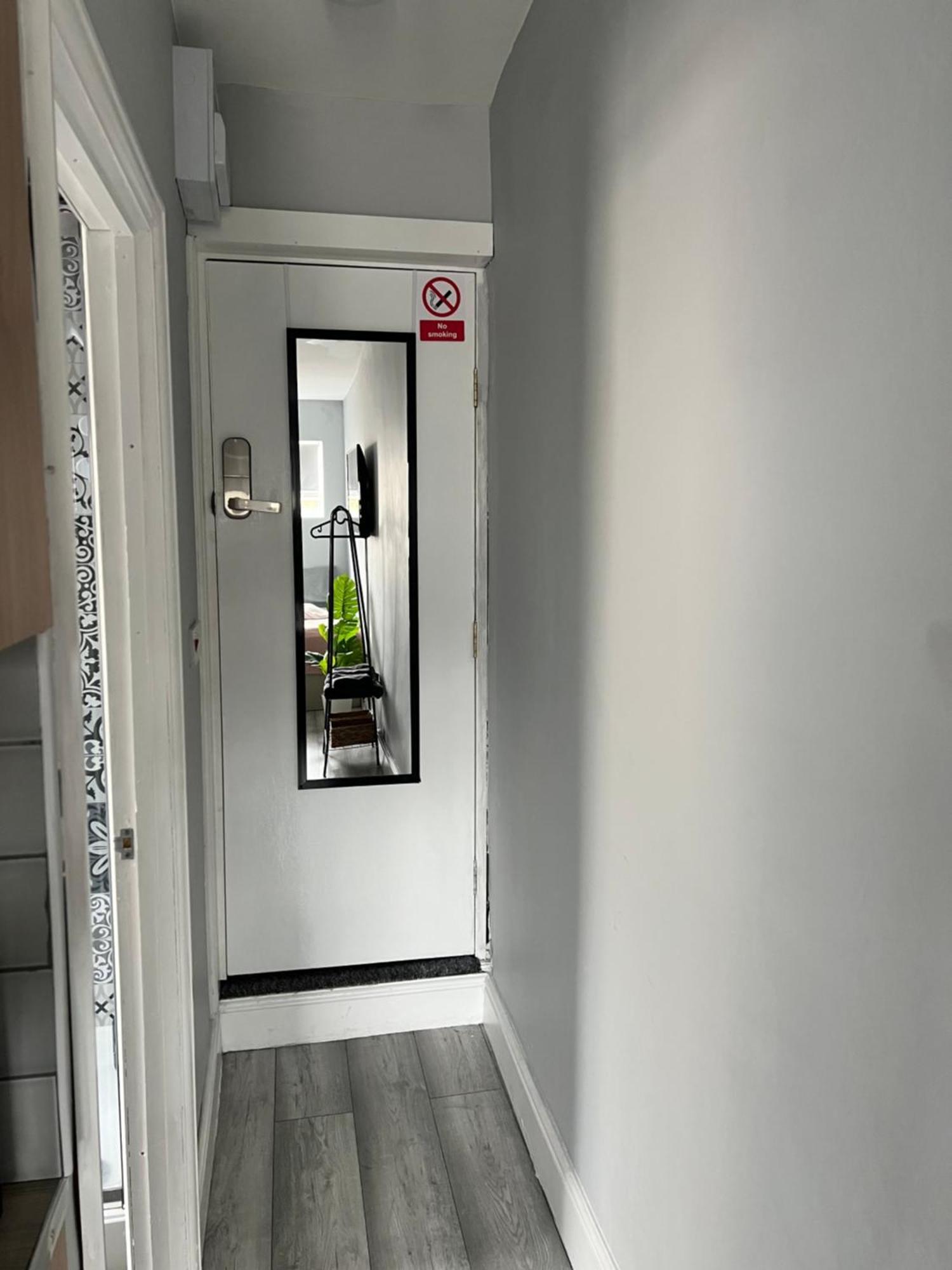 Dvm Escape Flat 2 *