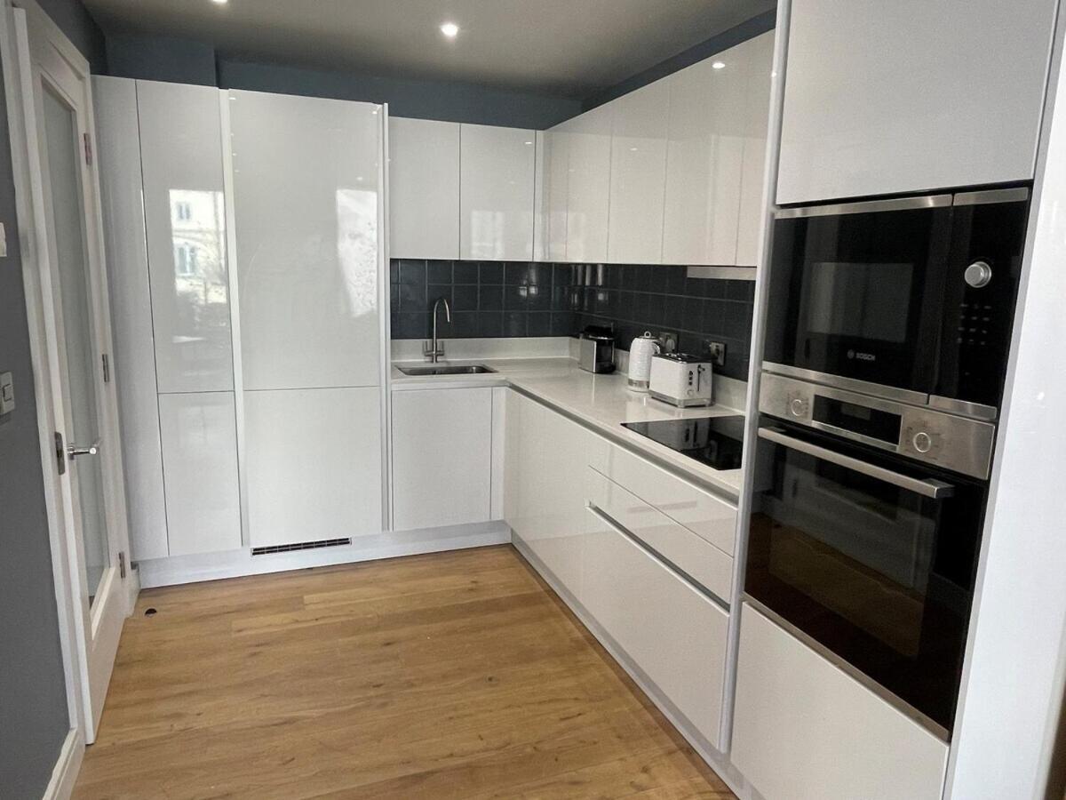 Harbourside Hideaway - Superb Flat With Terrace * Bristol