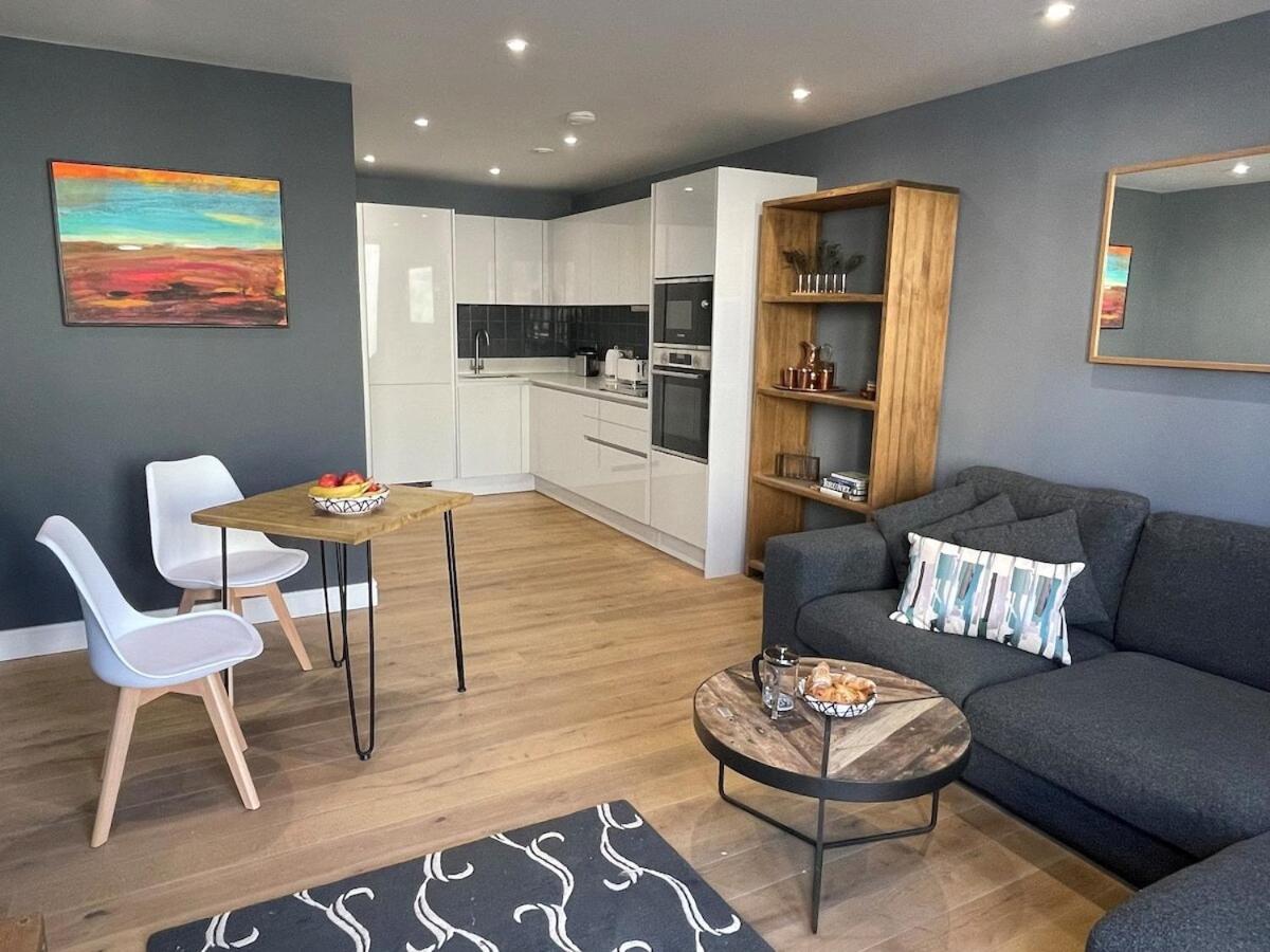 Harbourside Hideaway - Superb Flat With Terrace Bristol