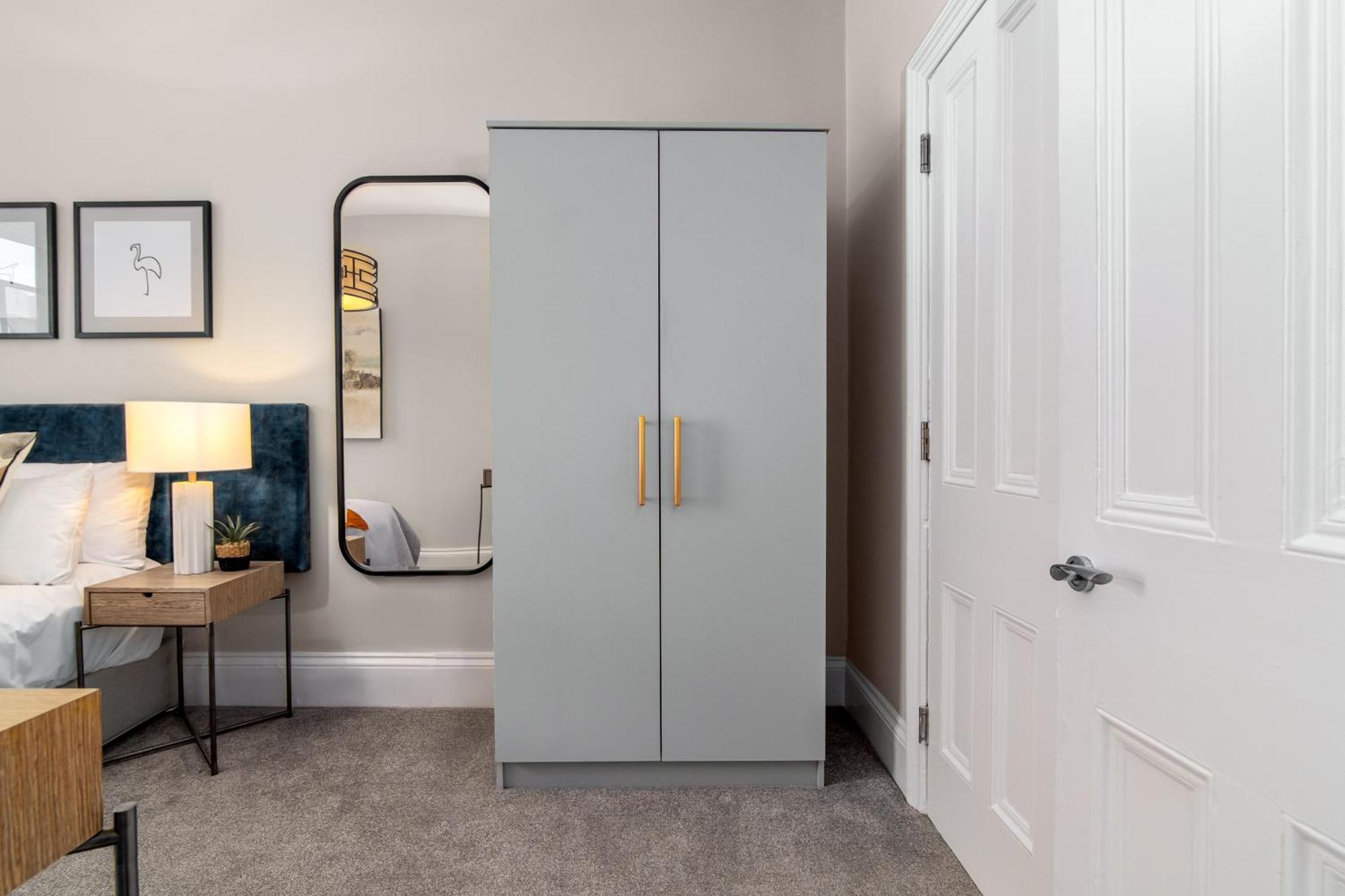 60 Queens Road Apartment *