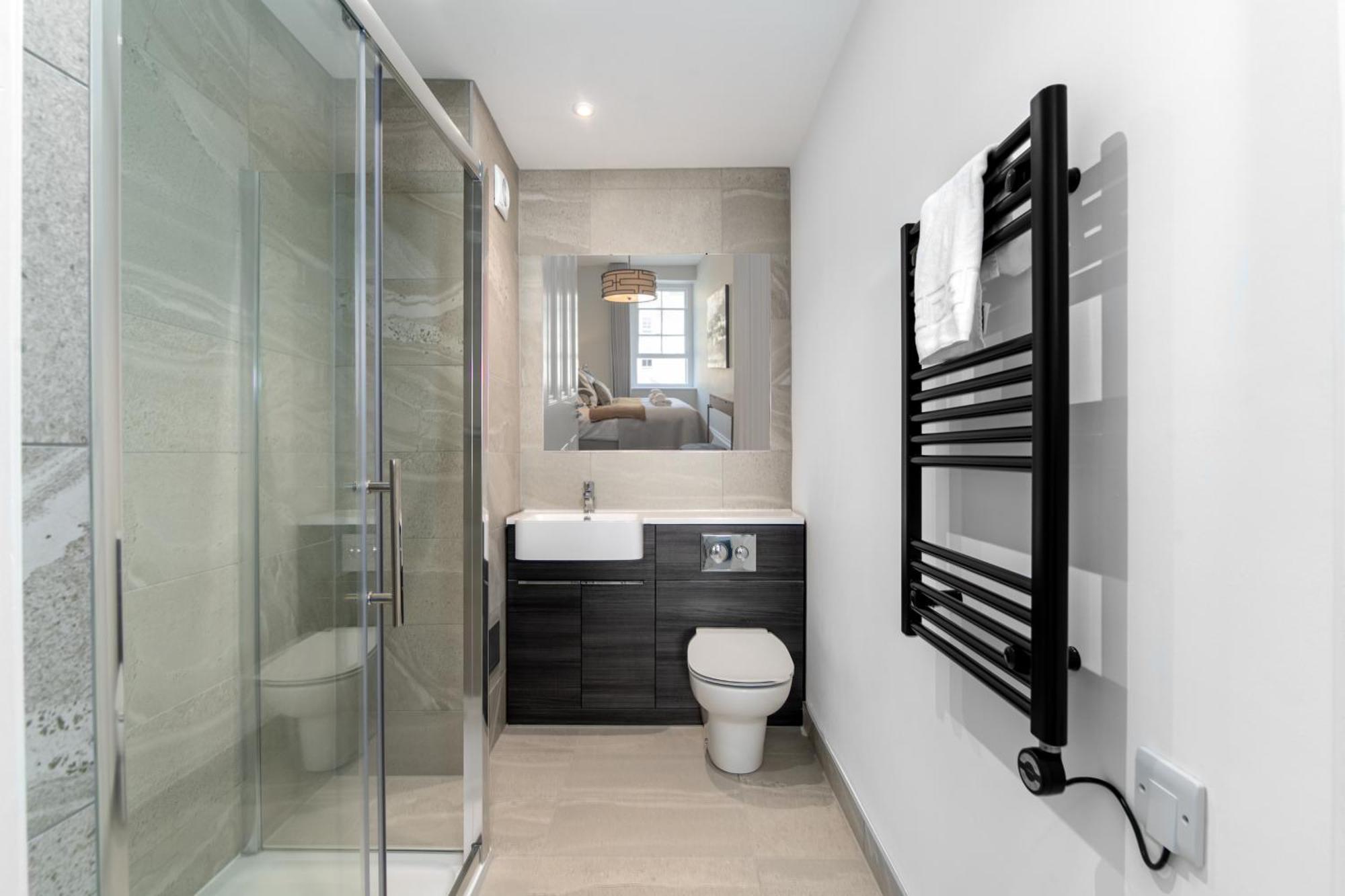 Apartment 60 Queens Road *