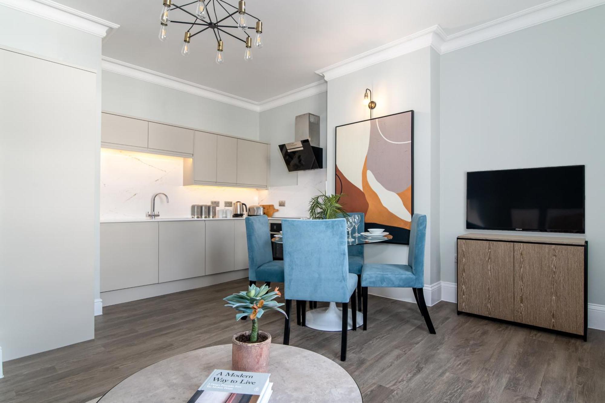 60 Queens Road Apartment