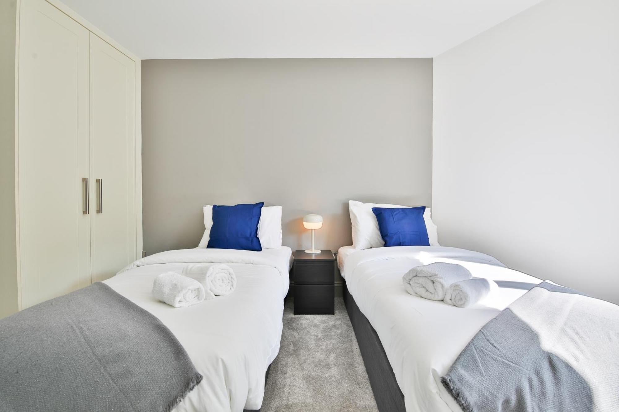 Apartment Modern 2 Bed Central City Flat With Free Parking