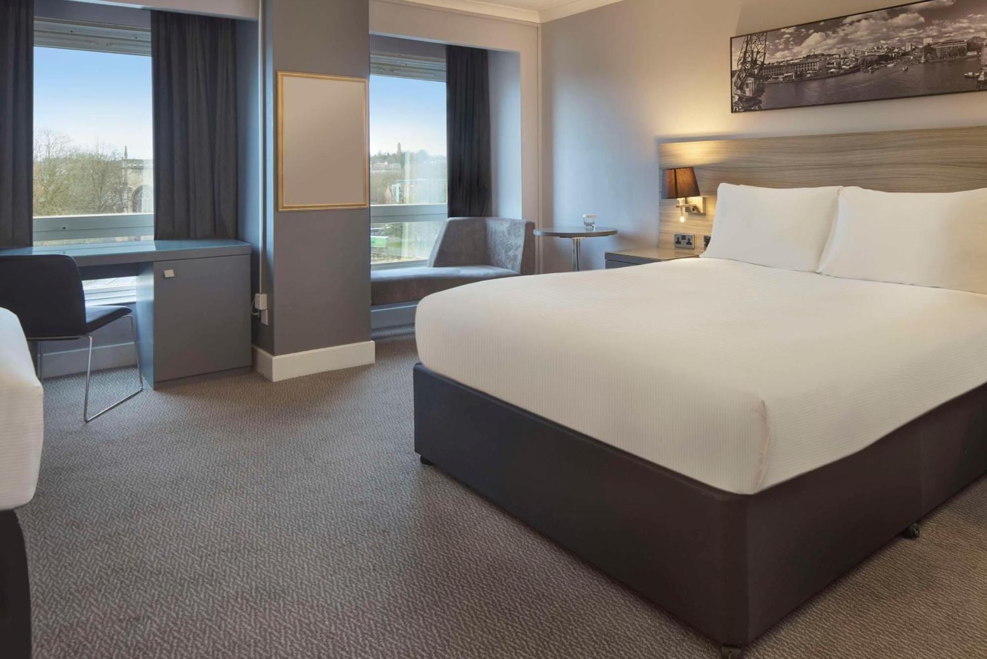 Doubletree By Hilton Centre Bristol