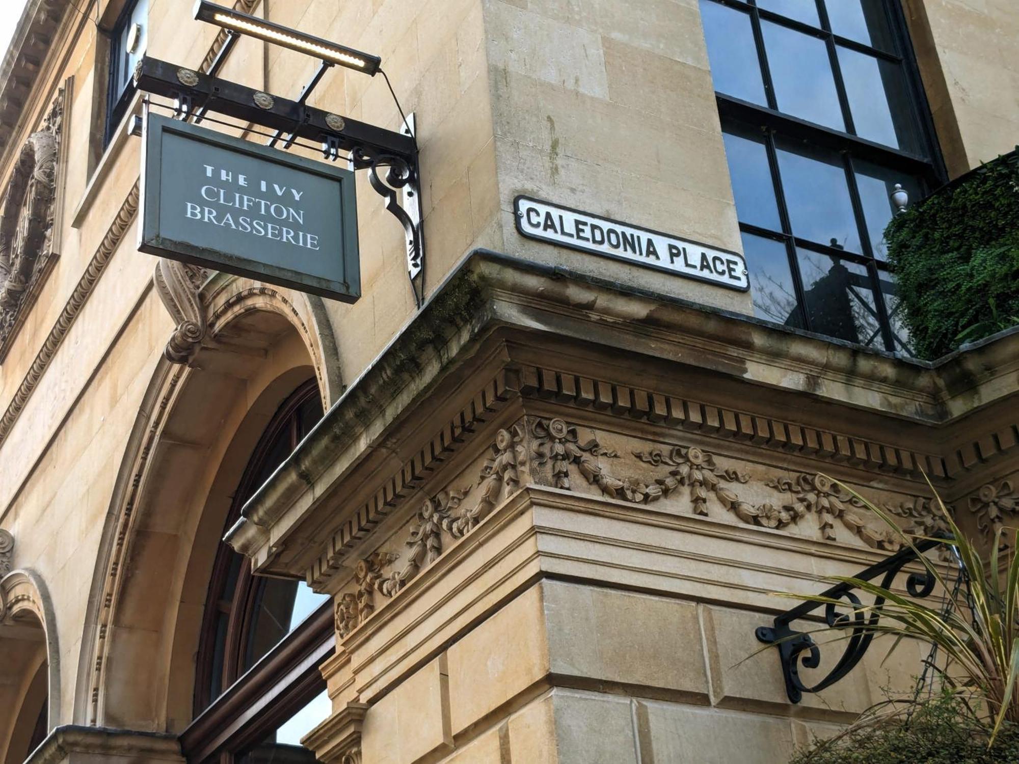 Apartment Two Bedroom Flat In Caledonia Place Bristol