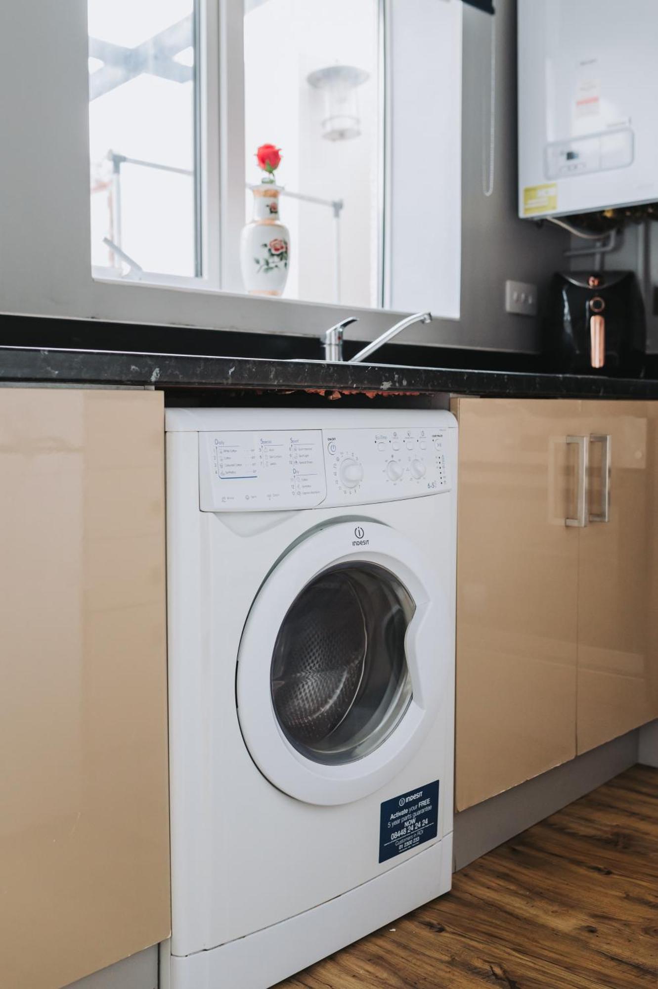 Apartment No10 - 2 Bedroom House With Private Garden And Parking