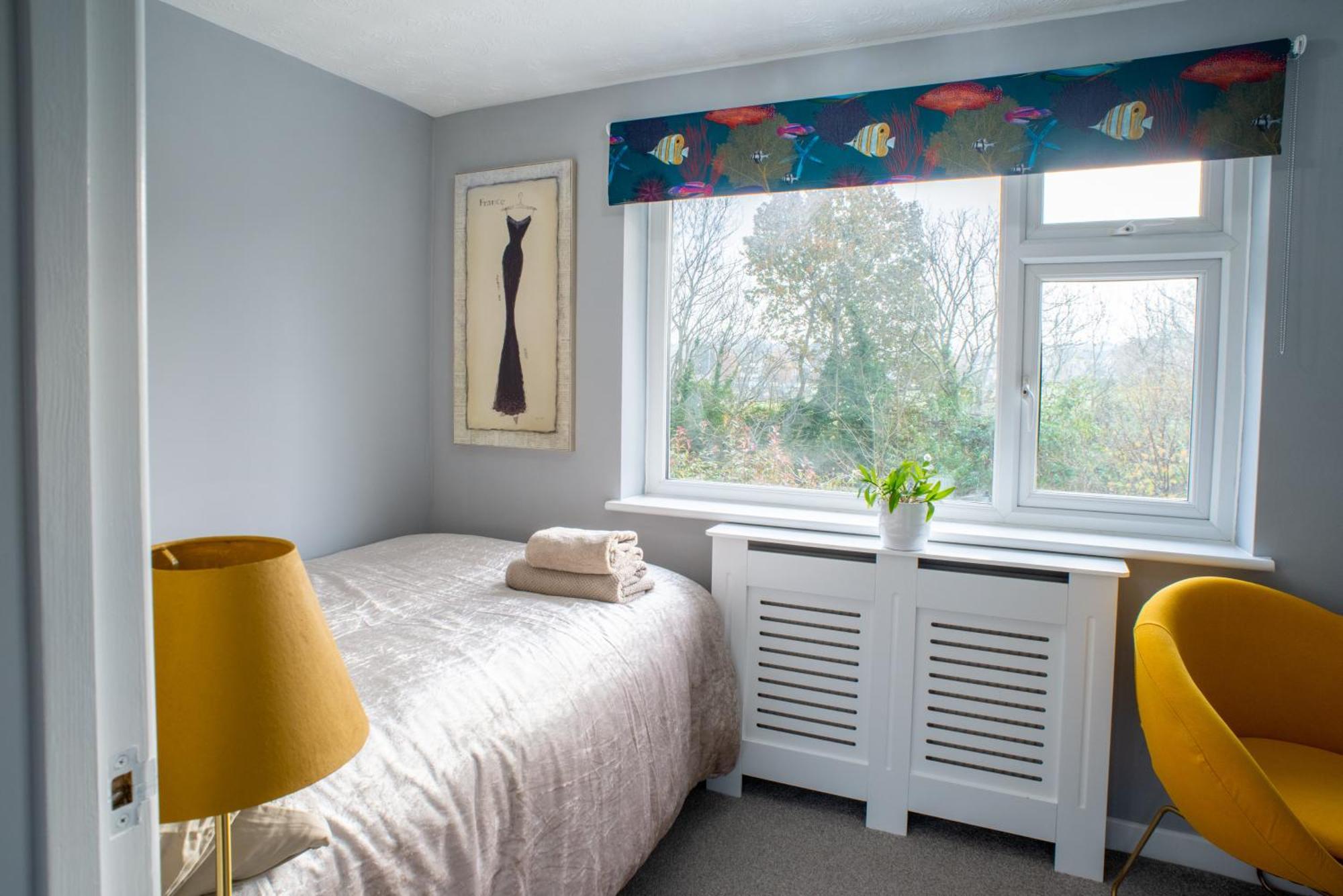 No10 - 2 Bedroom House With Private Garden And Parking *