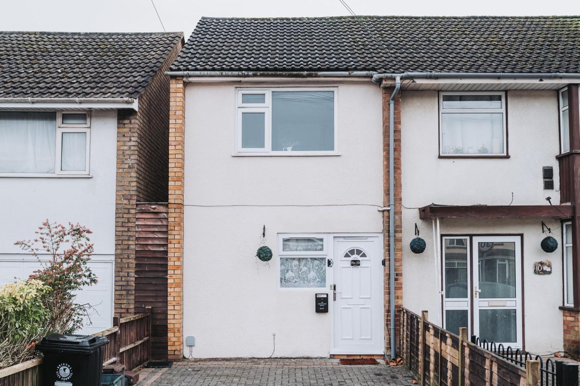 Apartment No10 - 2 Bedroom House With Private Garden And Parking Bristol
