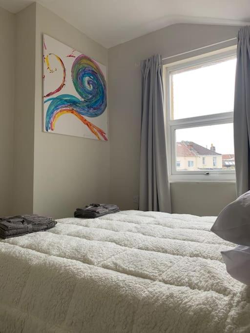 2 Bed Flat. Free Parking Bristol