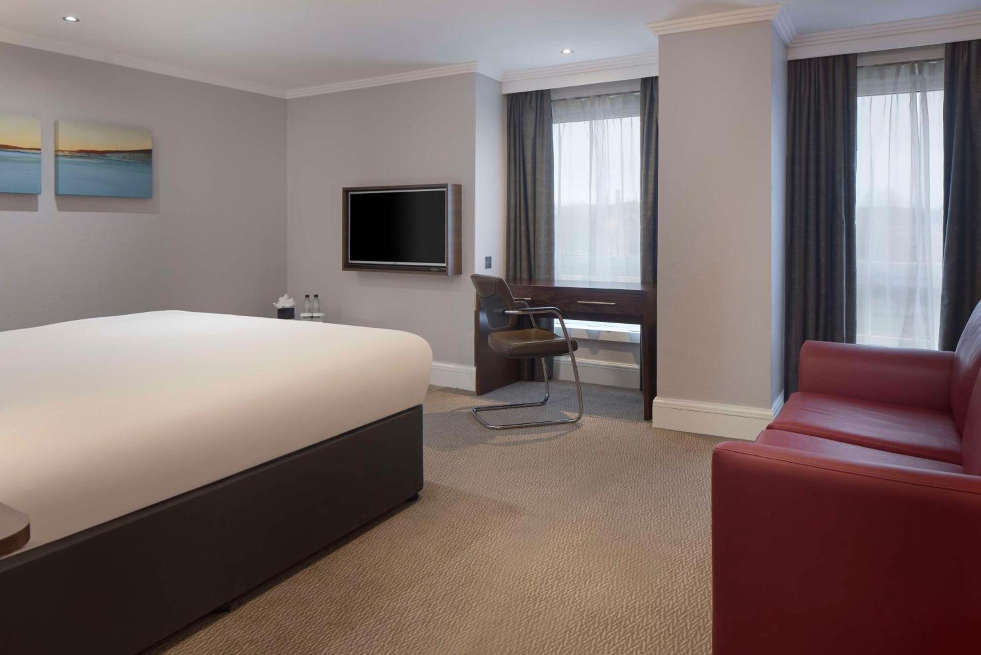 Doubletree By Hilton Centre Hotel