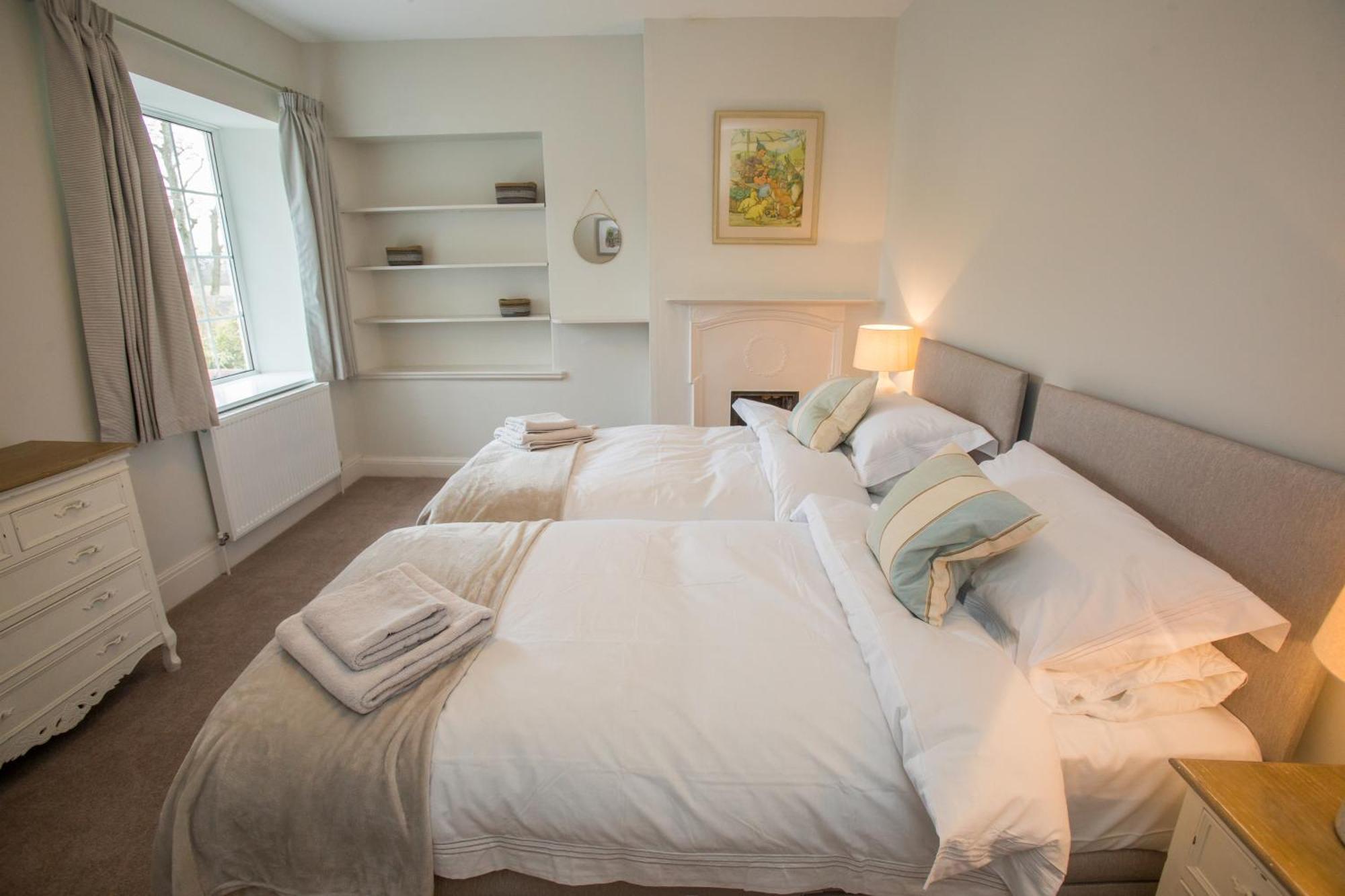 Peaceful Woodland Retreat Near Clifton, *