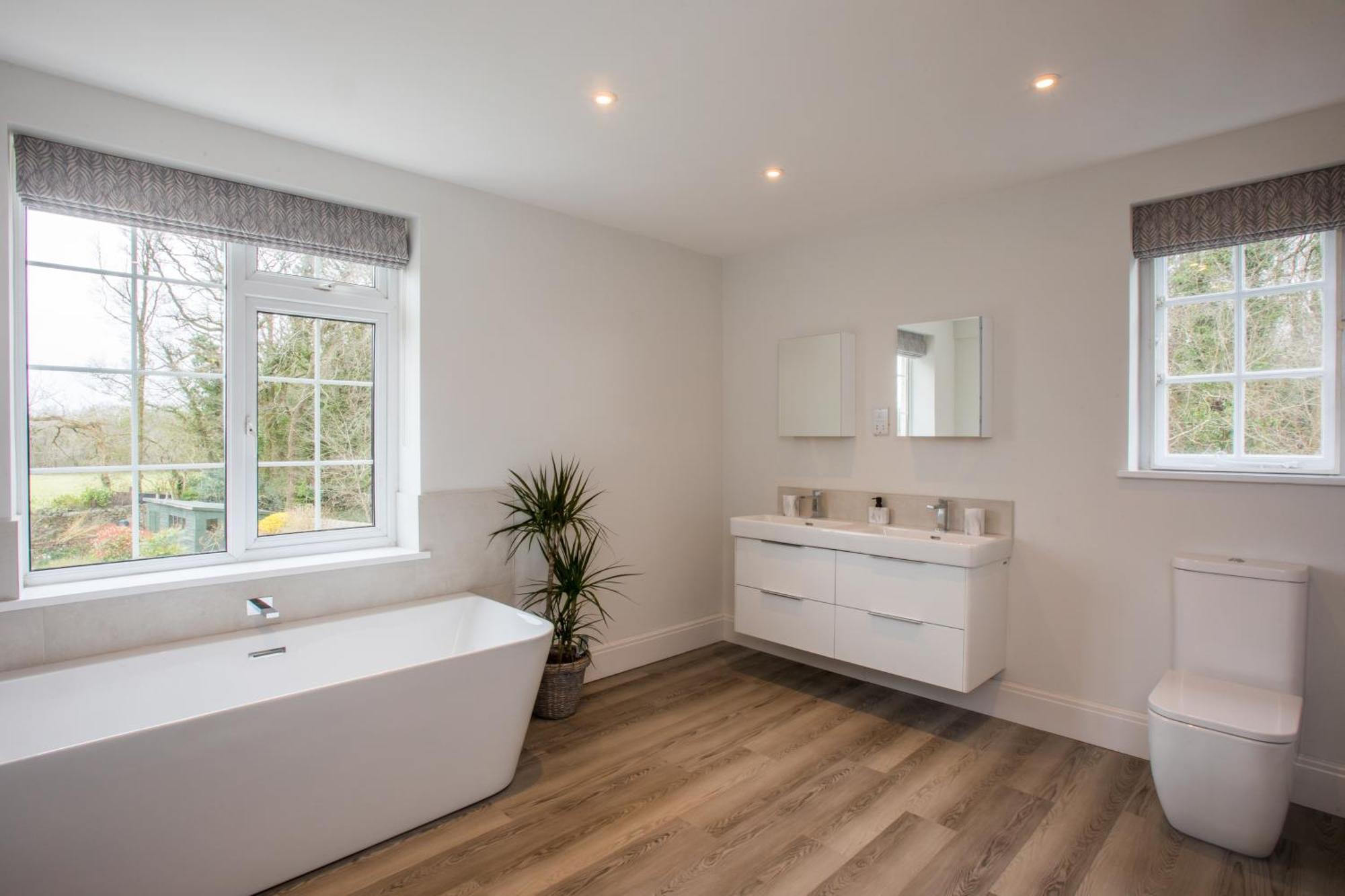 Holiday home Peaceful Woodland Retreat Near Clifton,