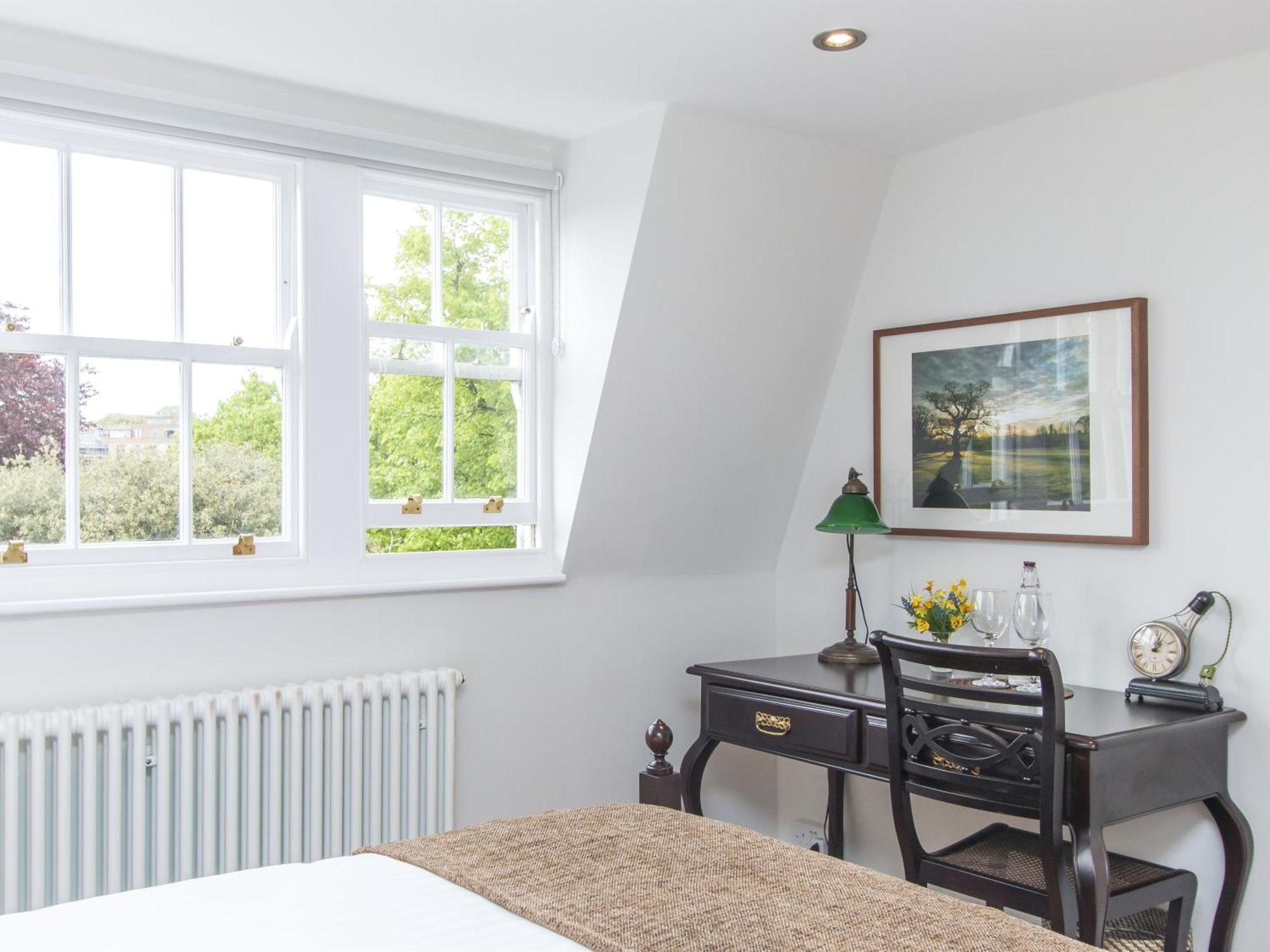 3 Berkeley Square Bed & Breakfast *