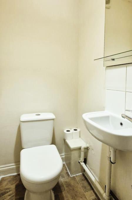 2 Bedroom Flat Close To Centre