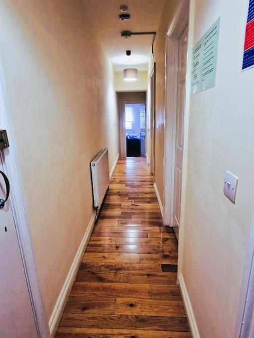 2 Bedroom Flat Close To Centre * Bristol