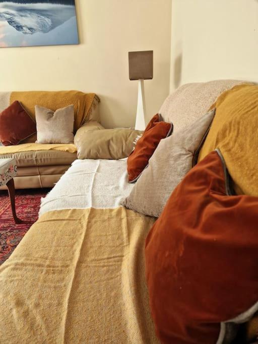 Apartment 2 Bedroom Flat Close To Centre *