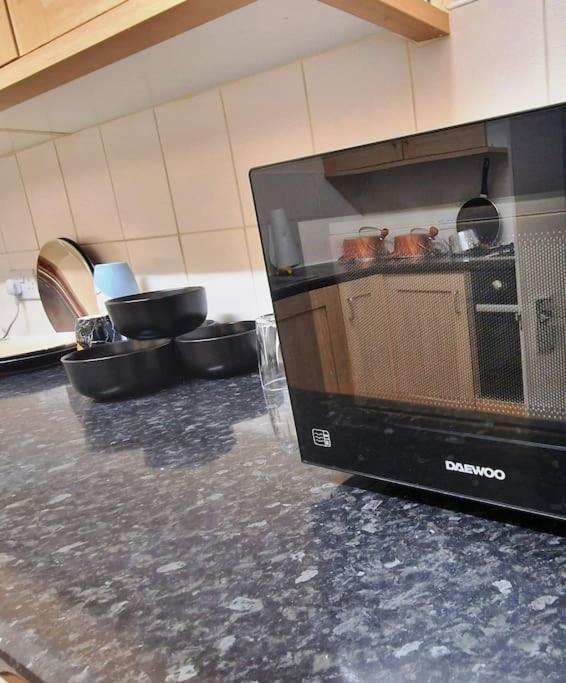Apartment 2 Bedroom Flat Close To Centre