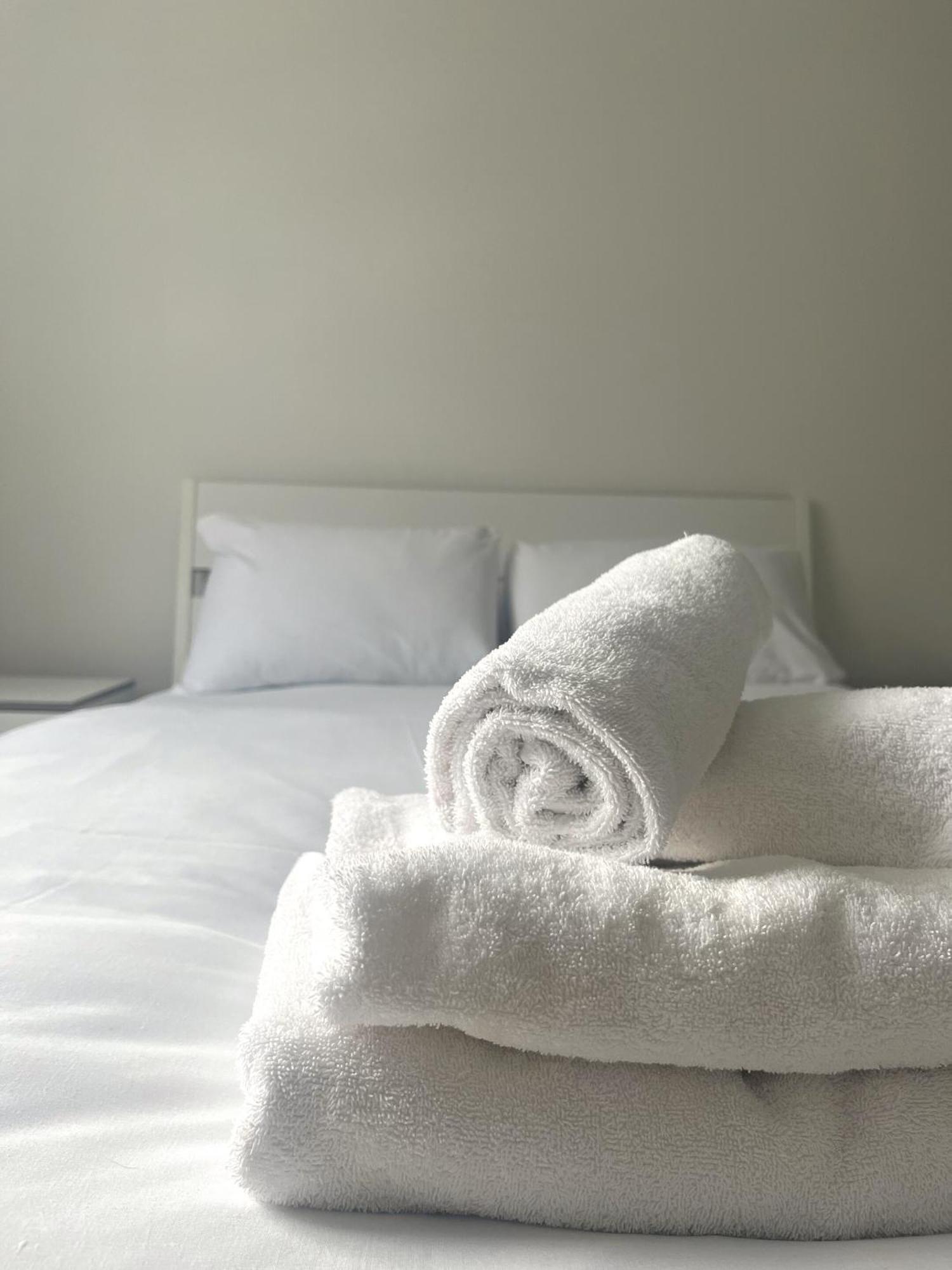 Harbourside Haven - One Bed With Balcony Apartment Bristol