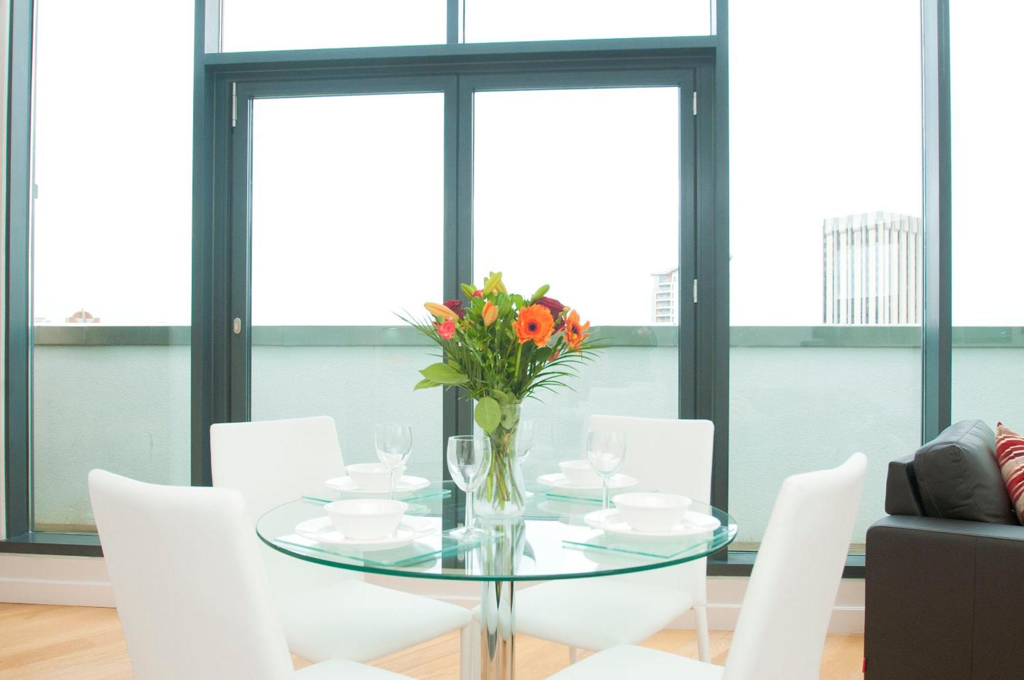 Apartment Cleyro Serviced - Finzels Reach