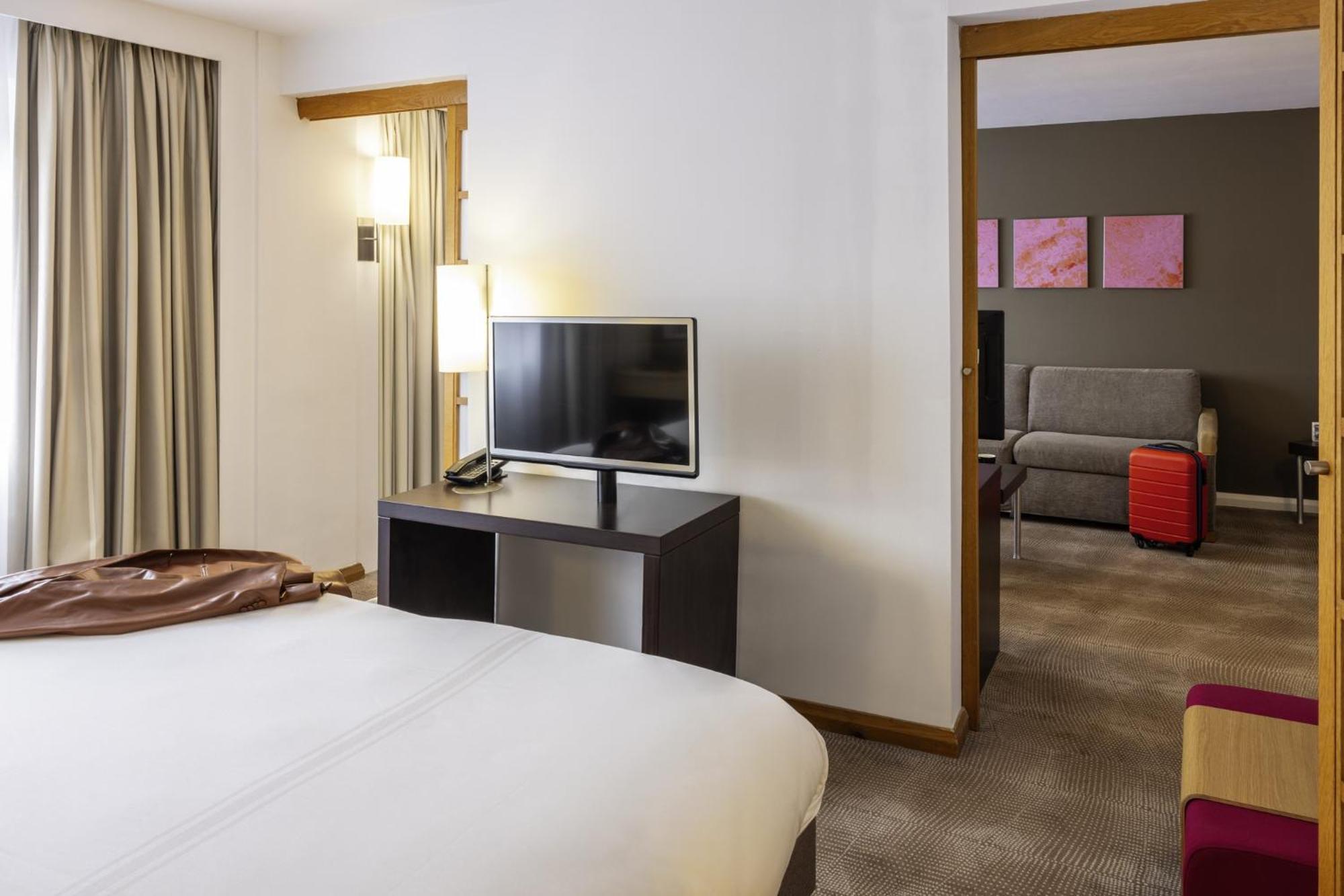 Novotel Centre Hotel