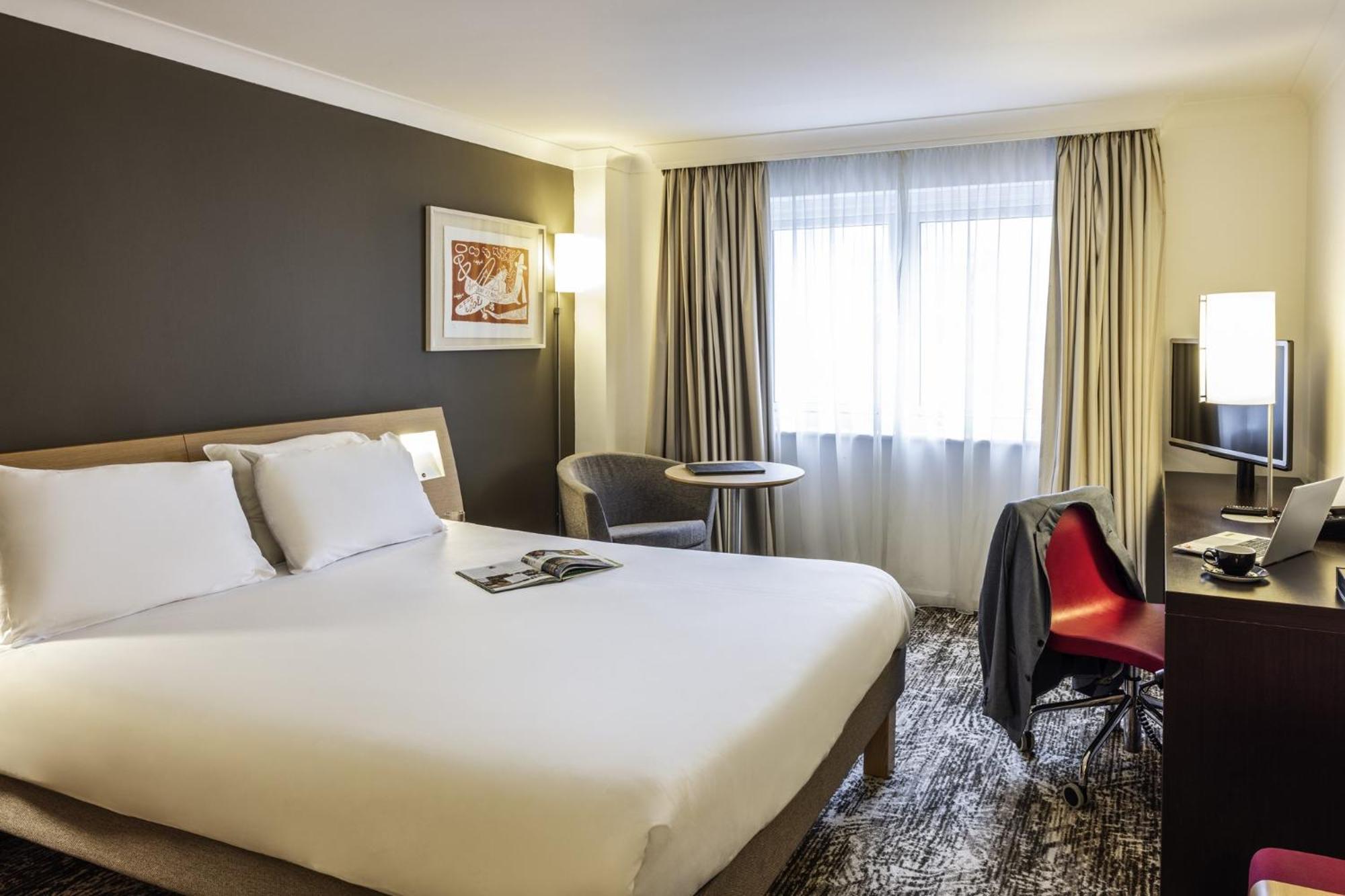 Novotel Centre Hotel