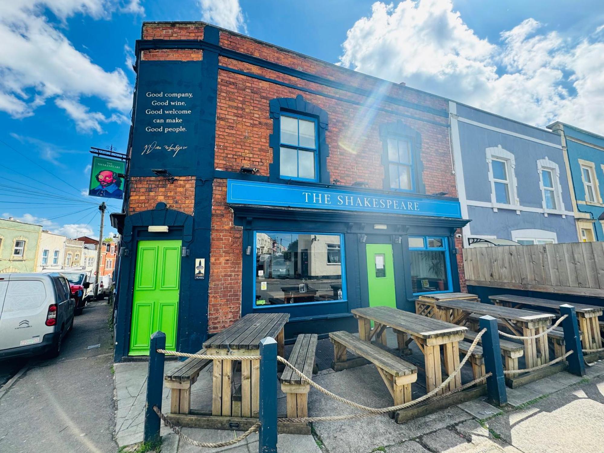 Modern & Vintage Inspired In Old Totterdown Bristol