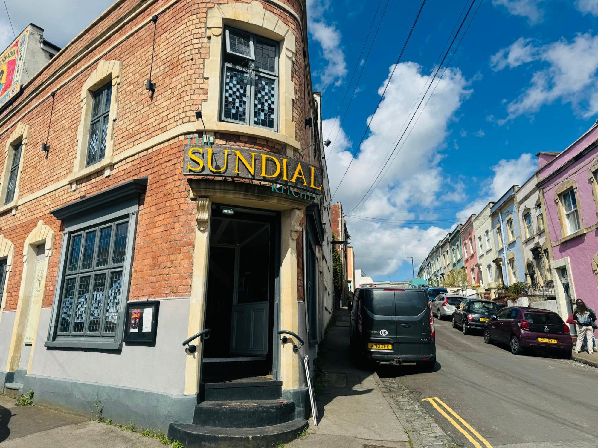 Modern & Vintage Inspired In Old Totterdown *