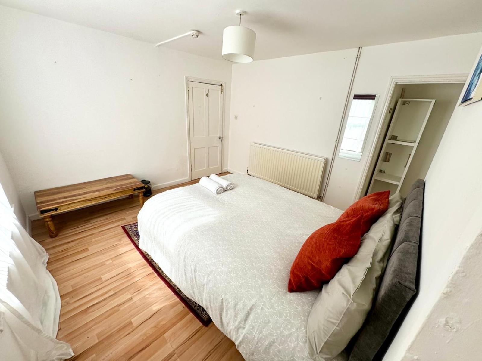 Homestay Spacious Near City Centre *