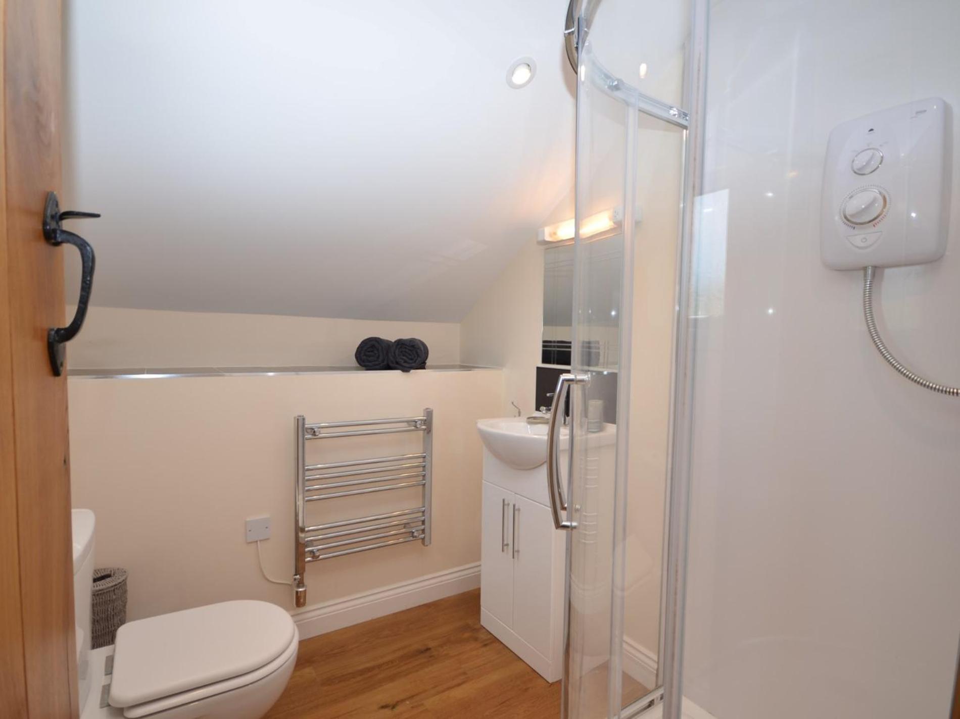 2 Bed In 75697