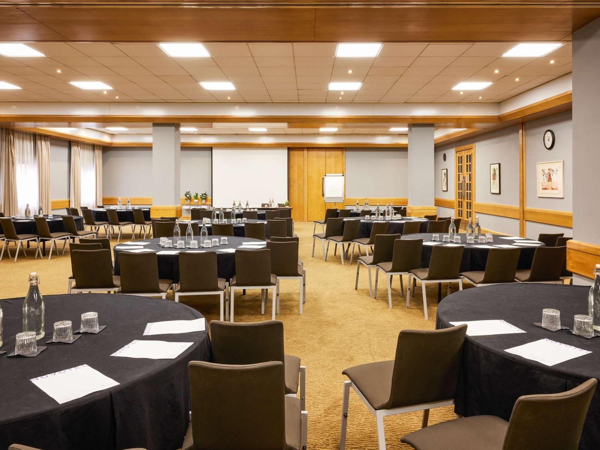 Hotel Novotel Centre 4*