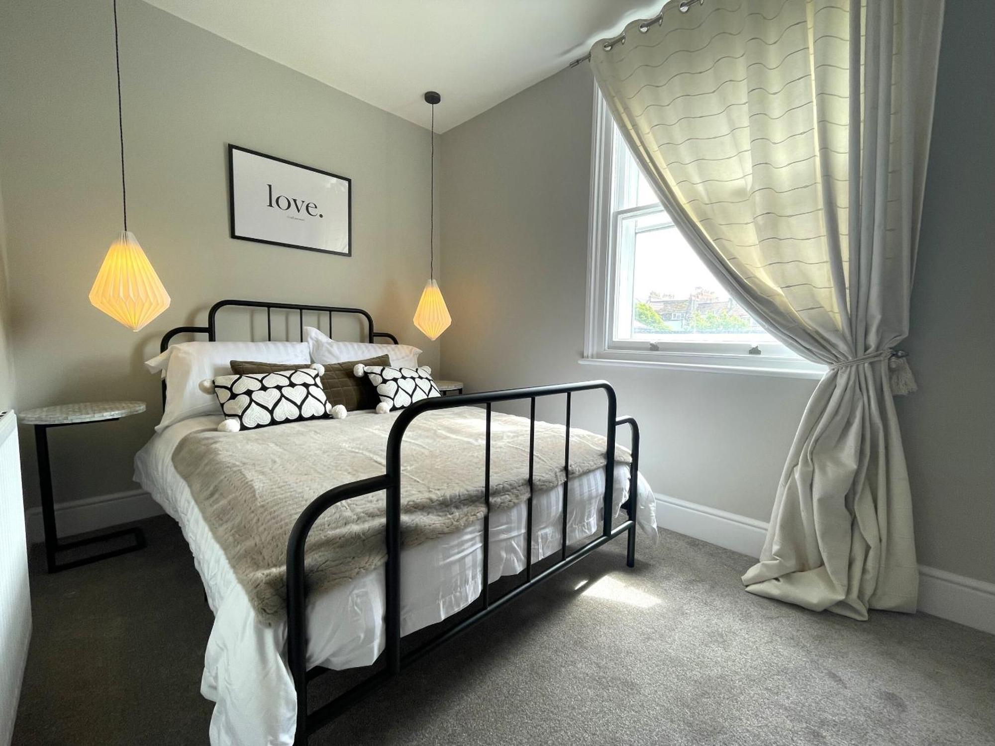 Secret Boutique Abode In Beautiful Clifton Village *