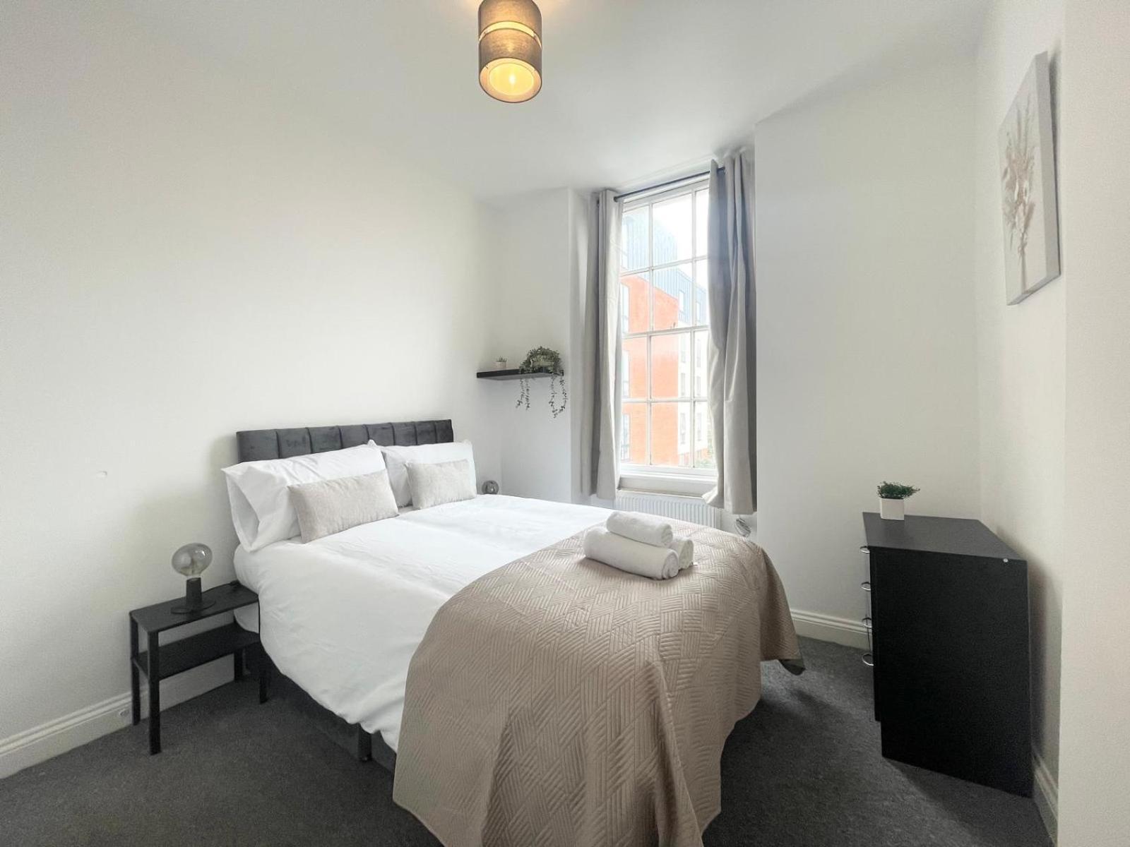 Cozy 2br In Centre Apartment
