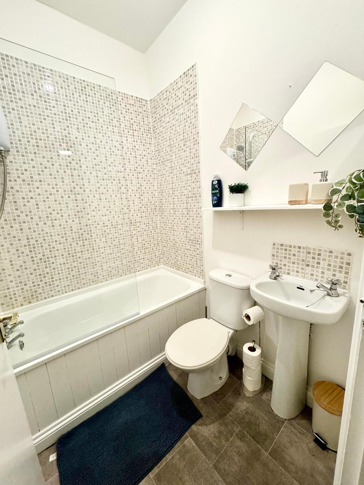 Cozy 2br In Centre * Bristol