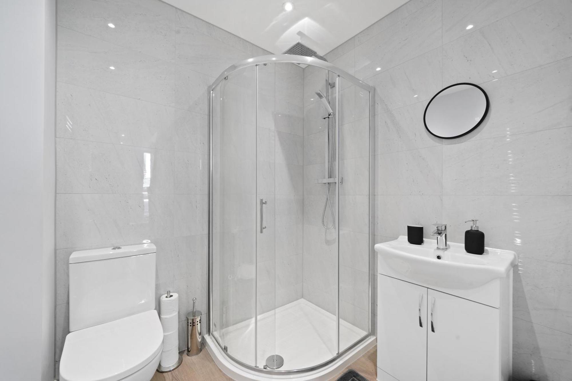Spacious Modern Retreat - Near Temple Meads *