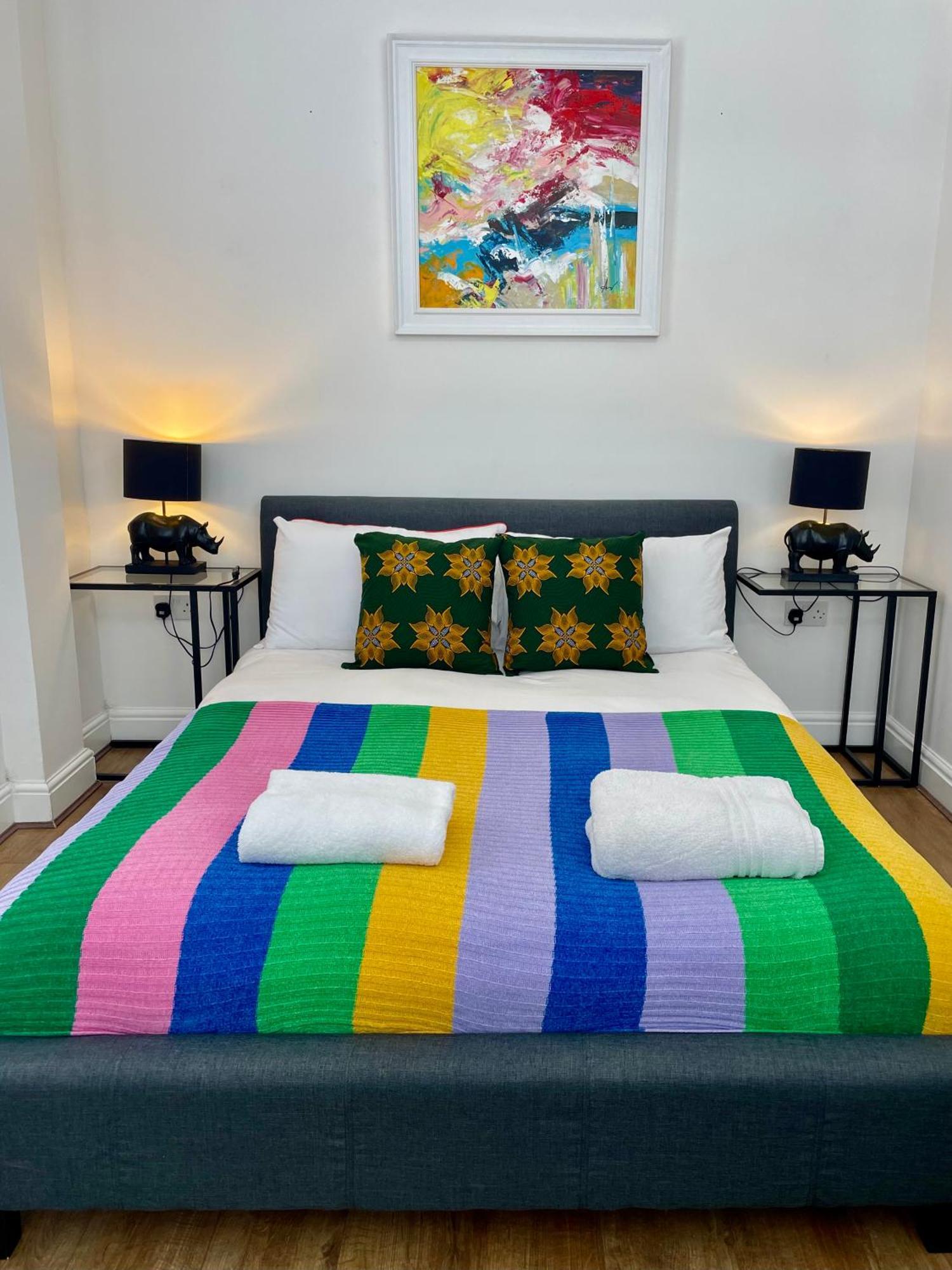- Cabot Circus Apartment