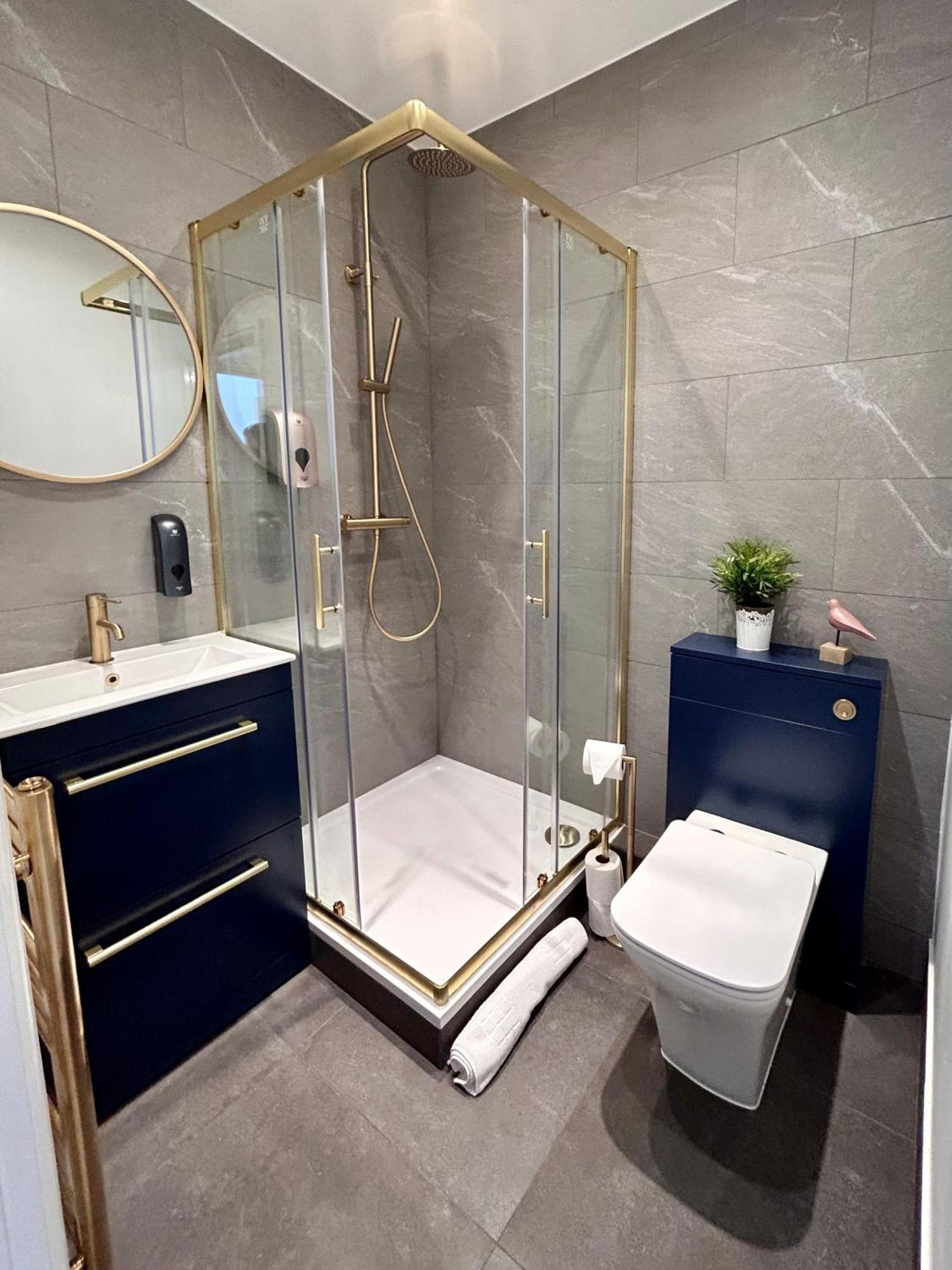 Apartment - Cabot Circus *