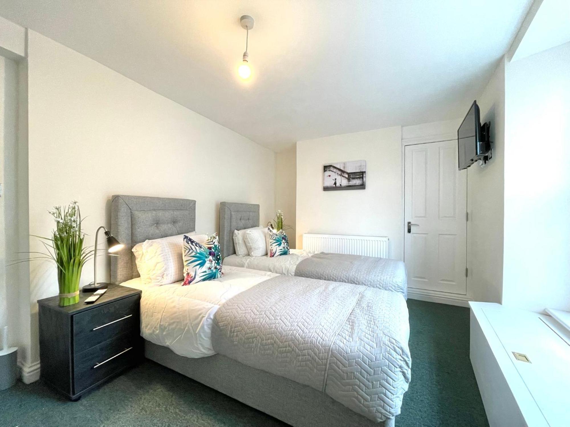 2 Bedroom Stopoverz