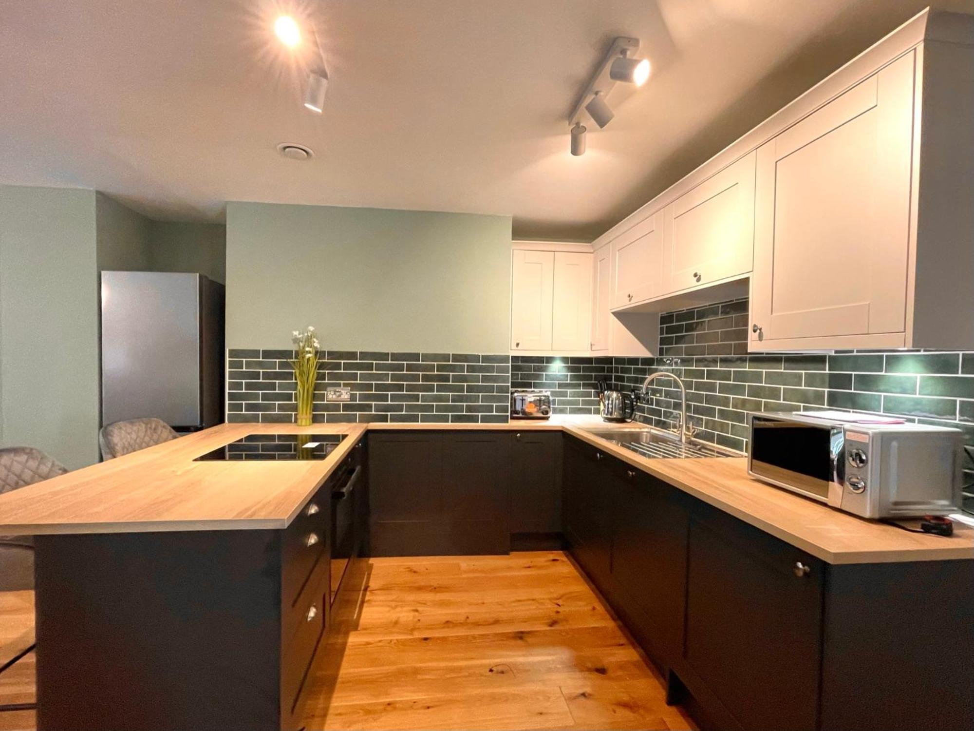 2 Bedroom Stopoverz * Bristol