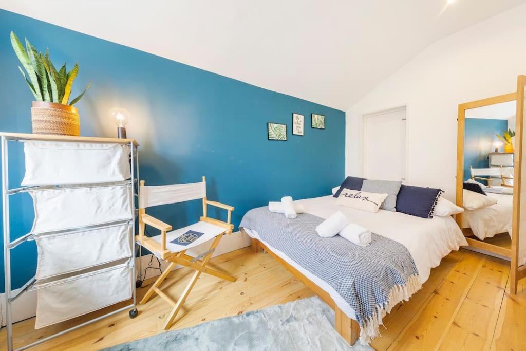 Blissful Corner Apartment