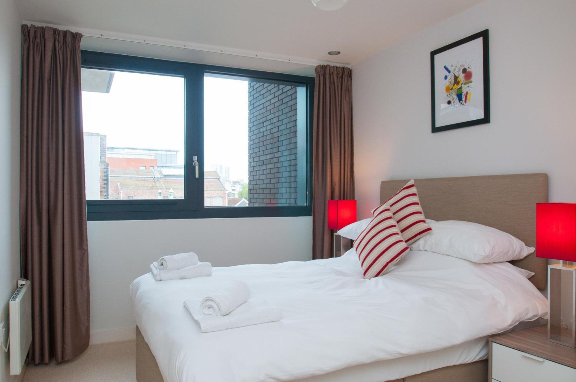 Cleyro Serviced - Finzels Reach Apartment Bristol