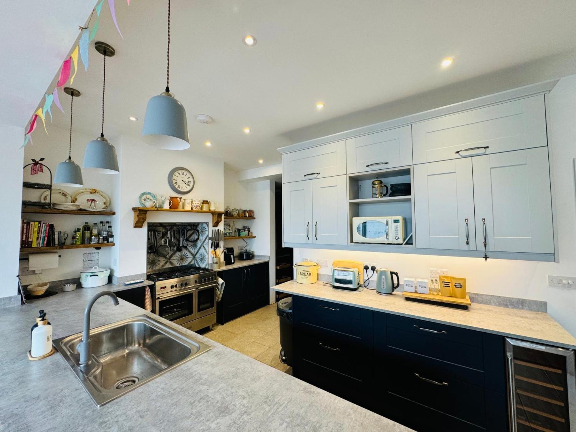 Modern & Vintage Inspired In Old Totterdown * Bristol