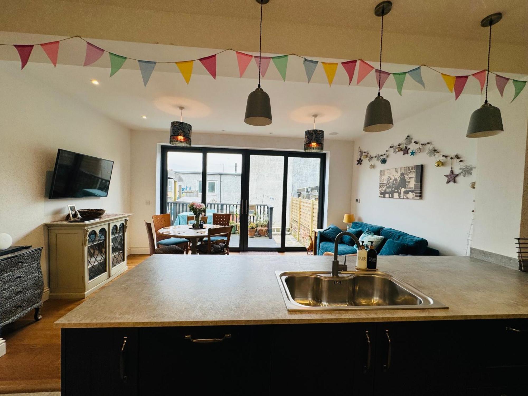 Modern & Vintage Inspired In Old Totterdown * Bristol