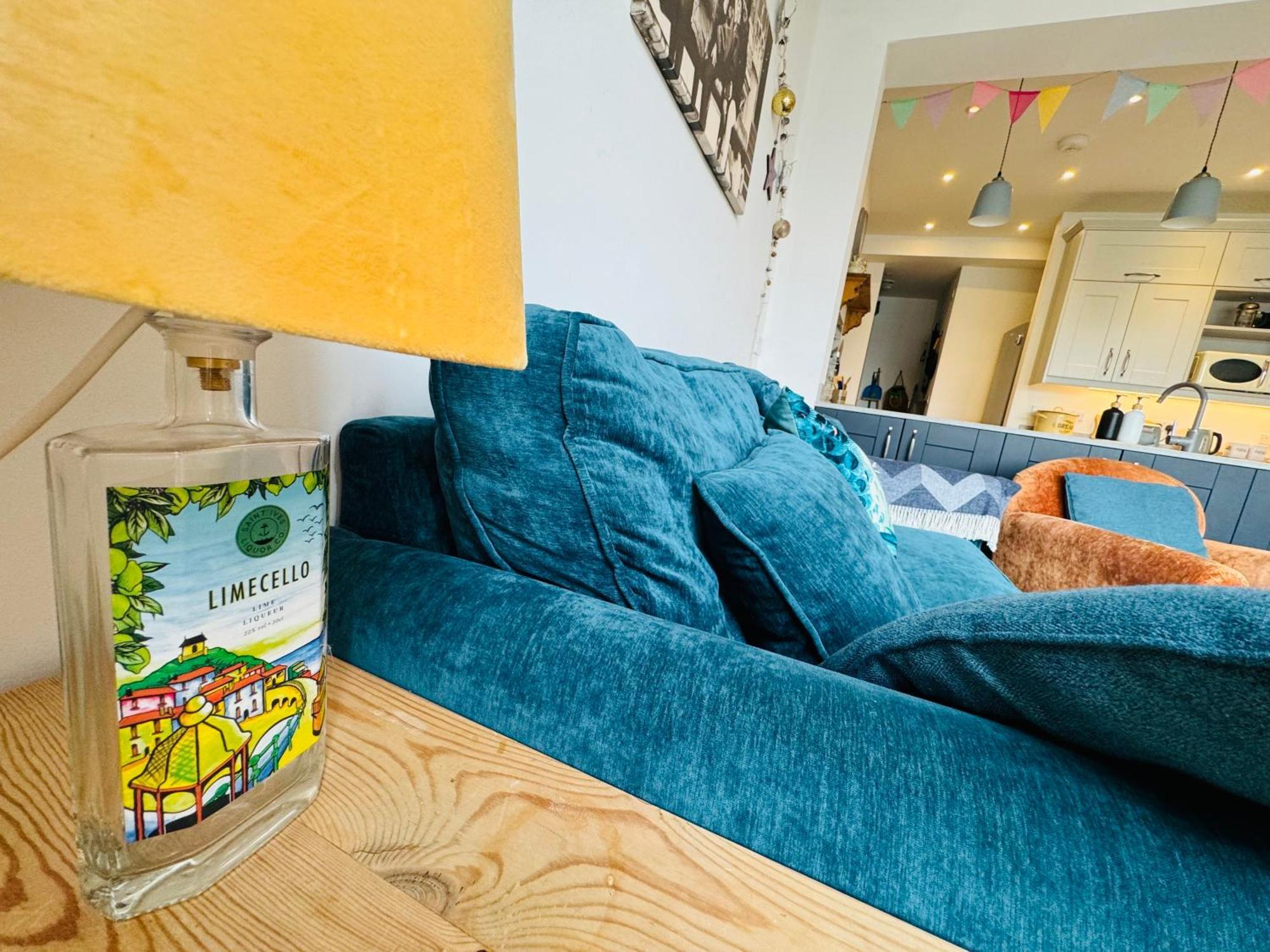 Modern & Vintage Inspired In Old Totterdown