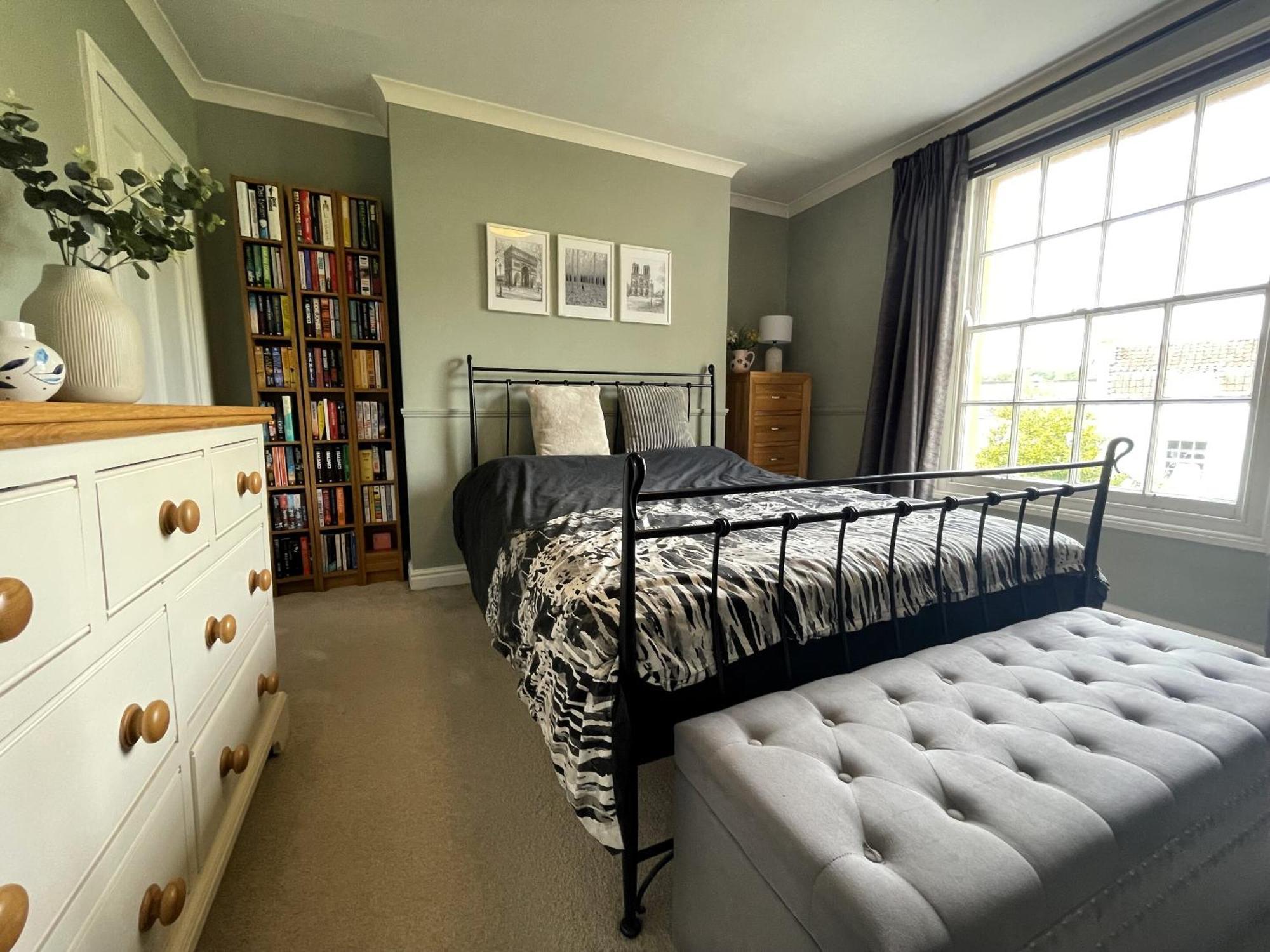 Fabulous Townhouse In Clifton