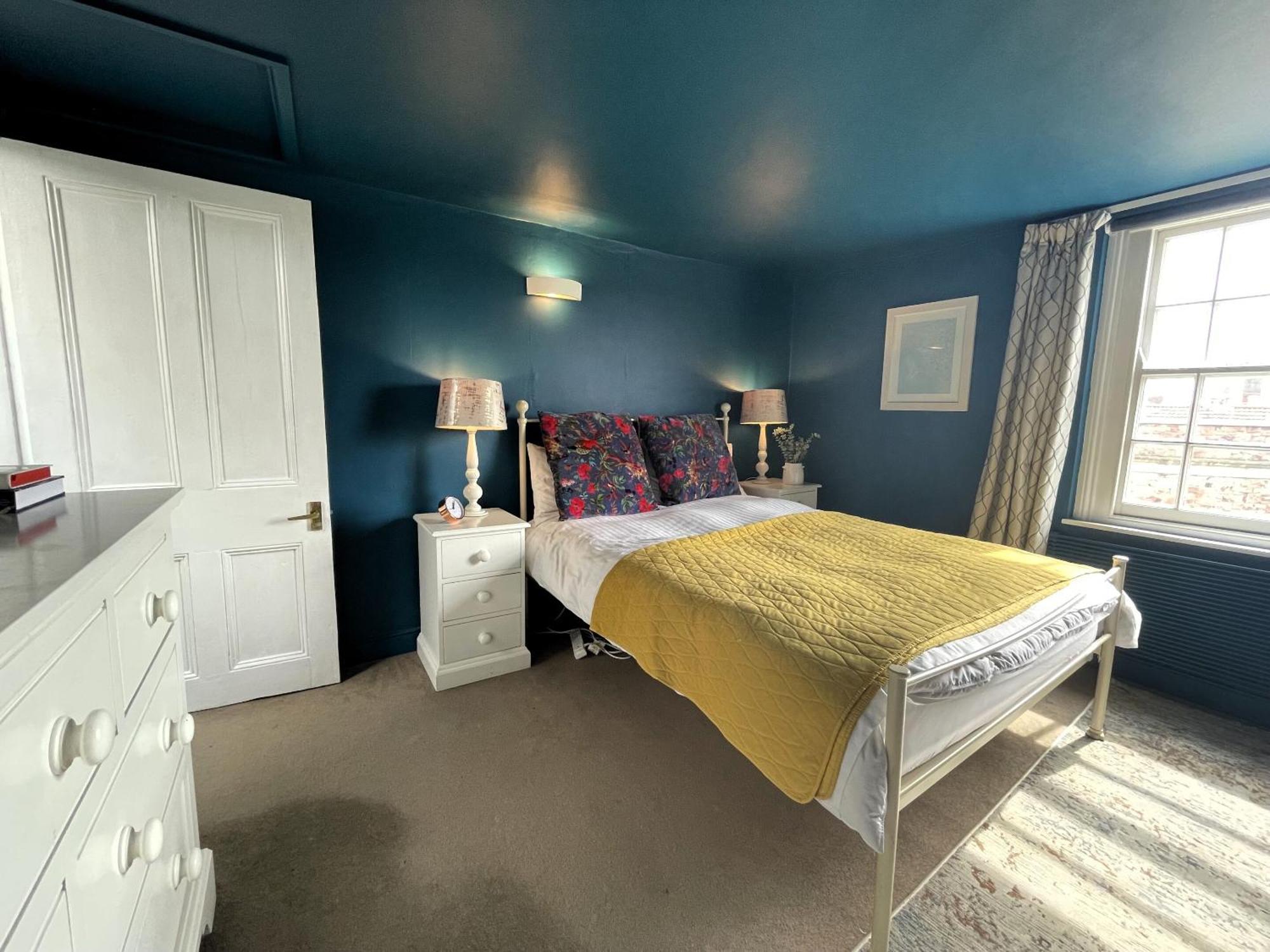 Fabulous Townhouse In Clifton *
