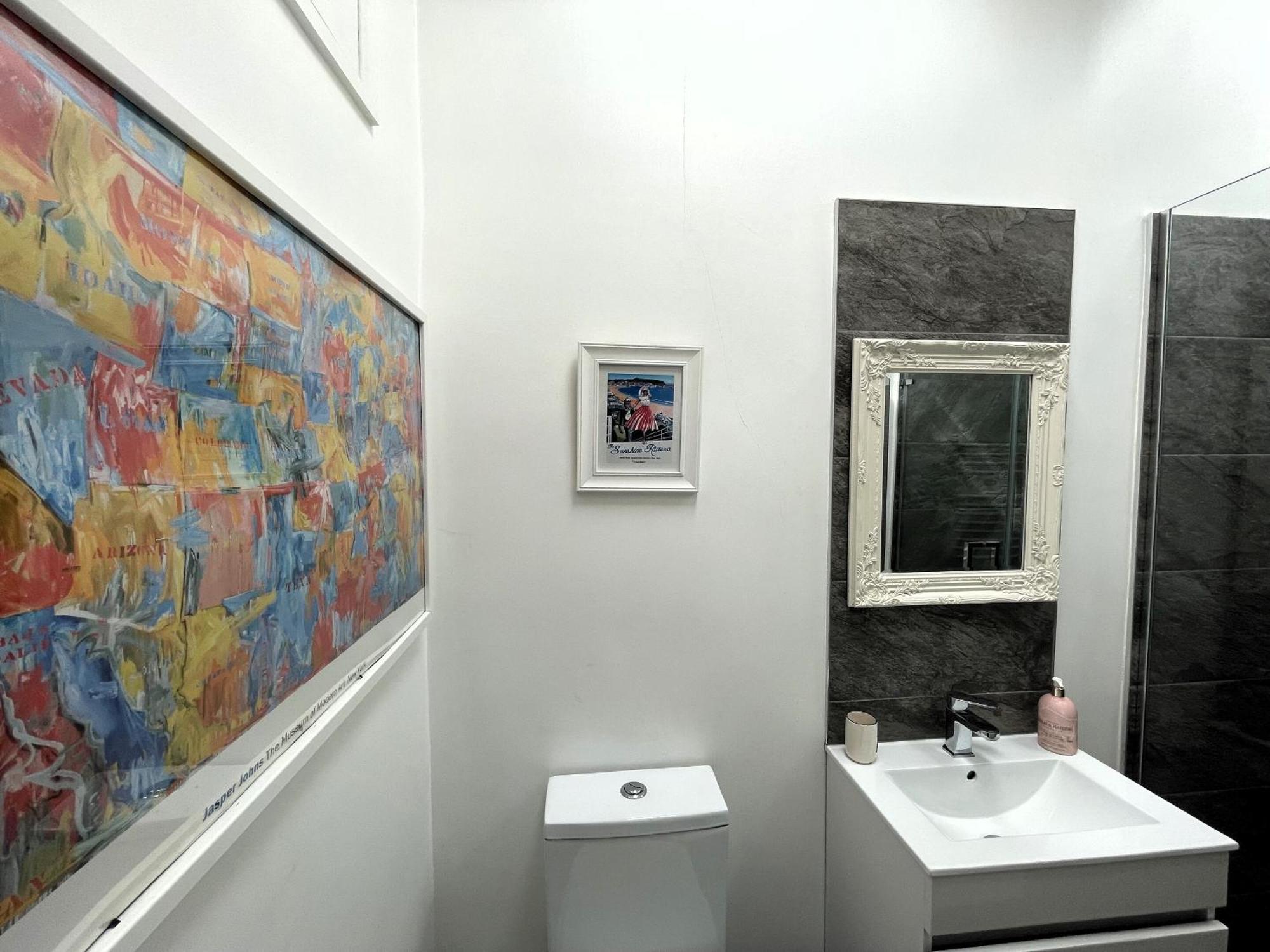 Fabulous Townhouse In Clifton
